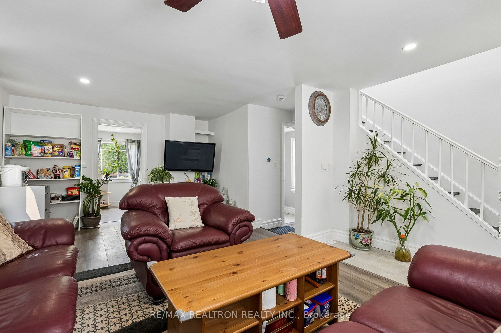 28 Machell Avenue, Aurora, ON L4G 2R7 photo 5