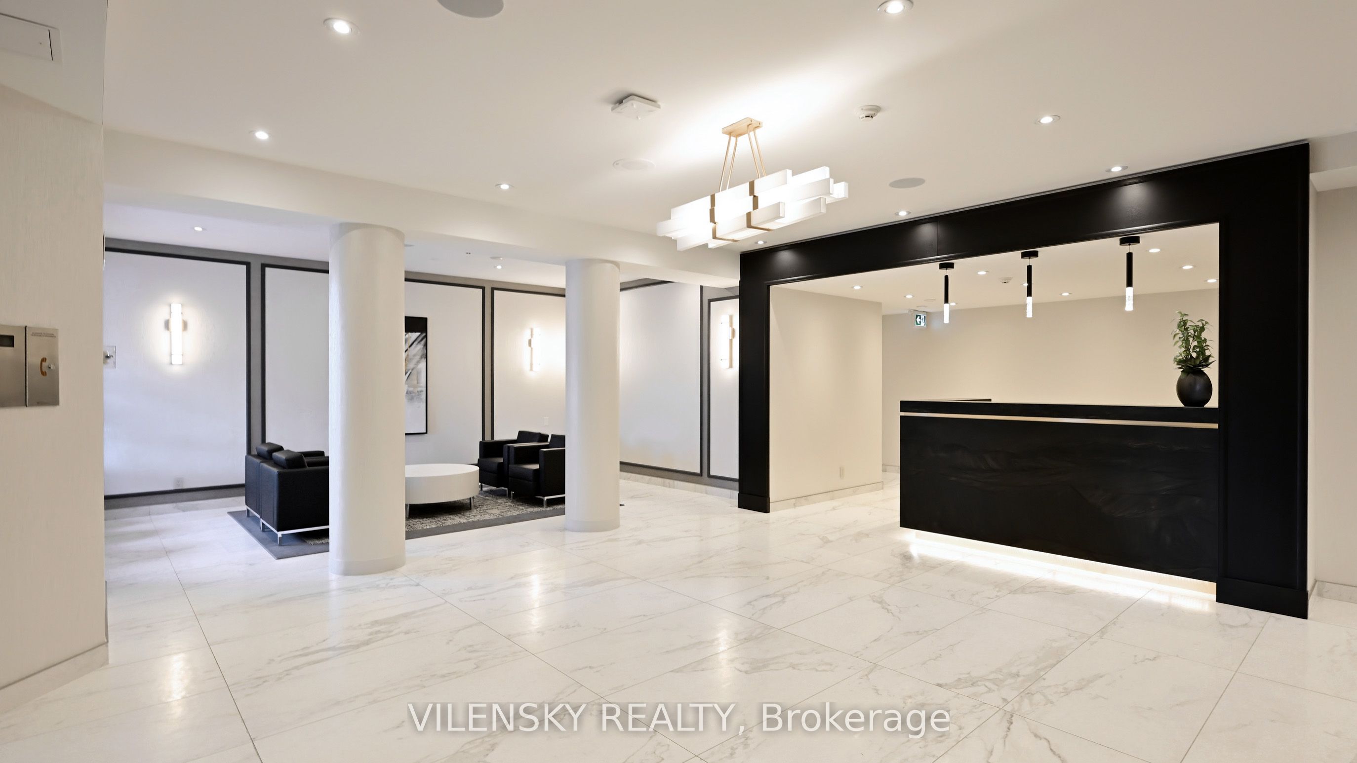 7460 Bathurst Street 214, Vaughan, ON L4J 7K9 photo 3