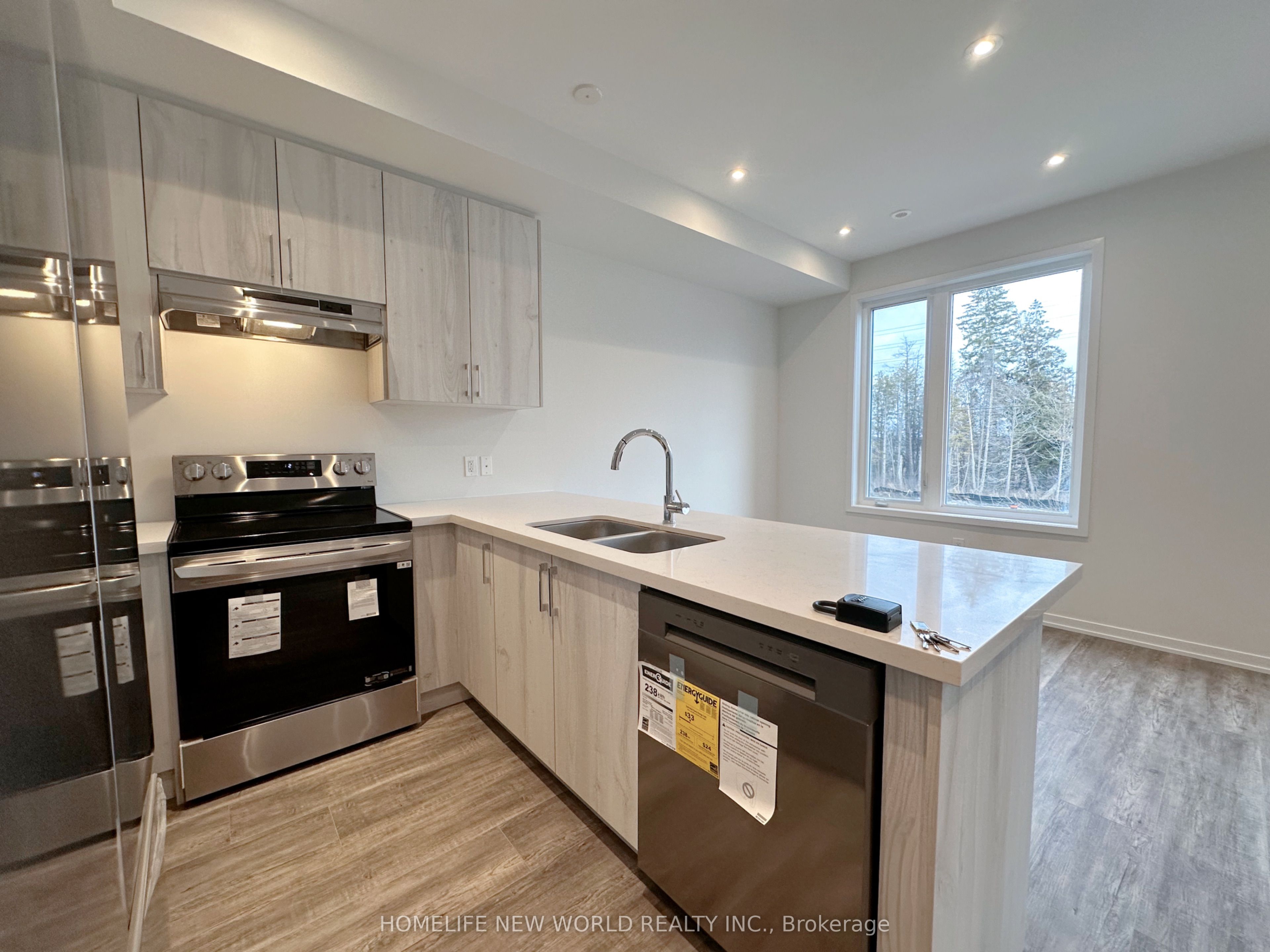 1476 19th Avenue, Richmond Hill, ON L4E 3R4 photo 5
