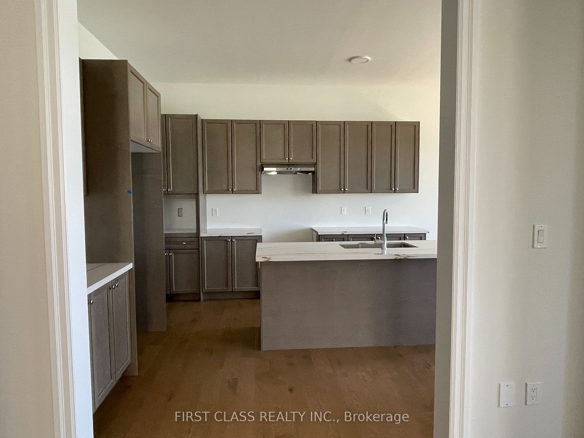 68 Thomas Smith Street, Georgina, ON L4P 0T8 photo 5