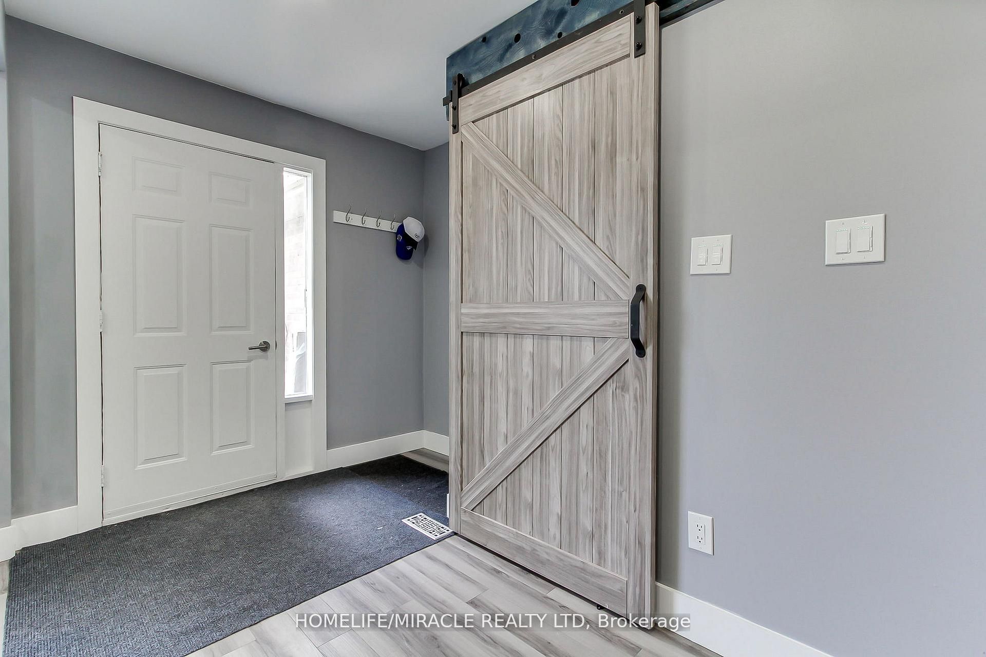 30 Northgate Drive, Bradford West Gwillimbury, ON L3Z 2H5 photo 4