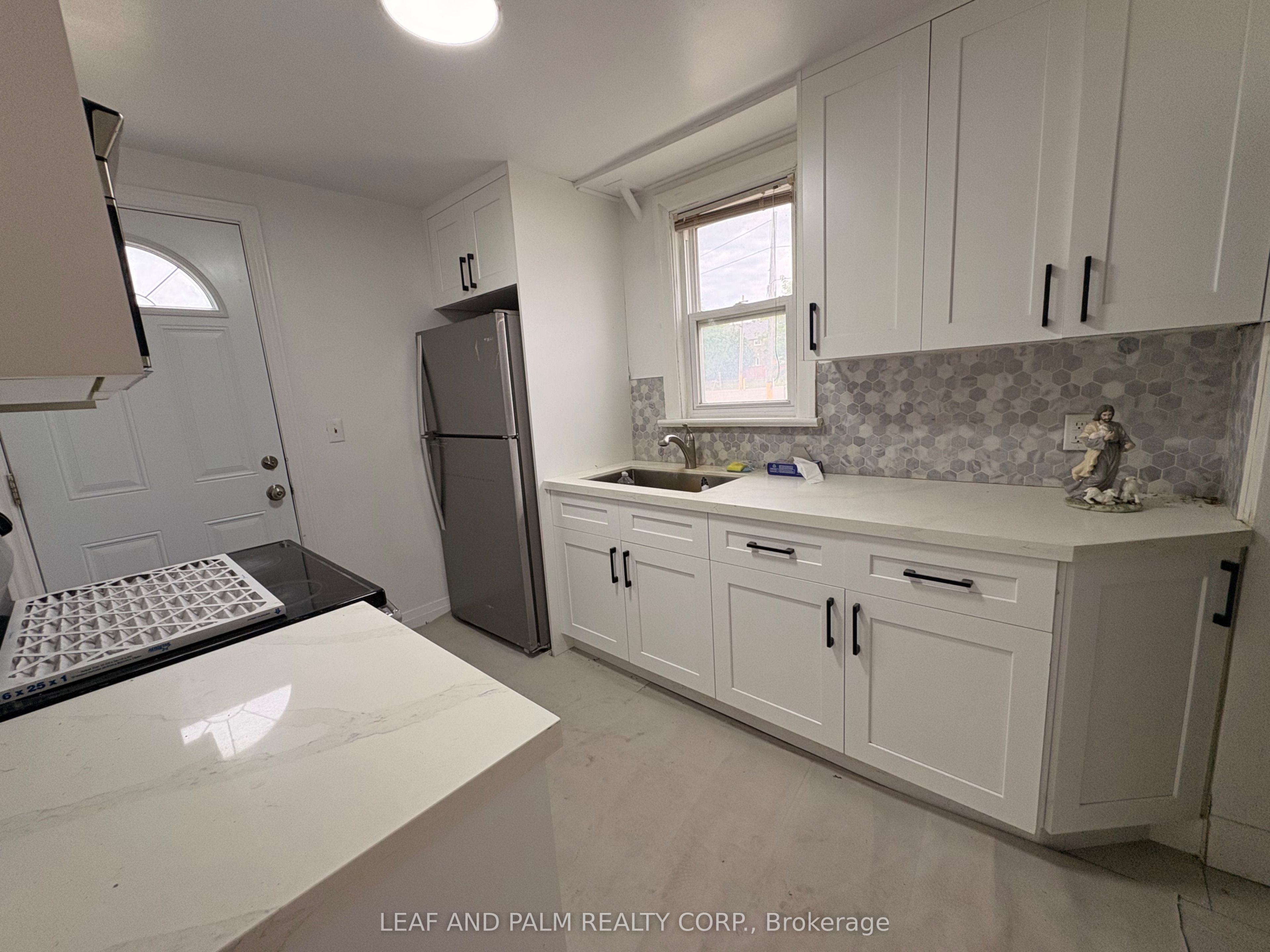 10766 Victoria Square Boulevard, Markham, ON L6C 1A7 photo 2