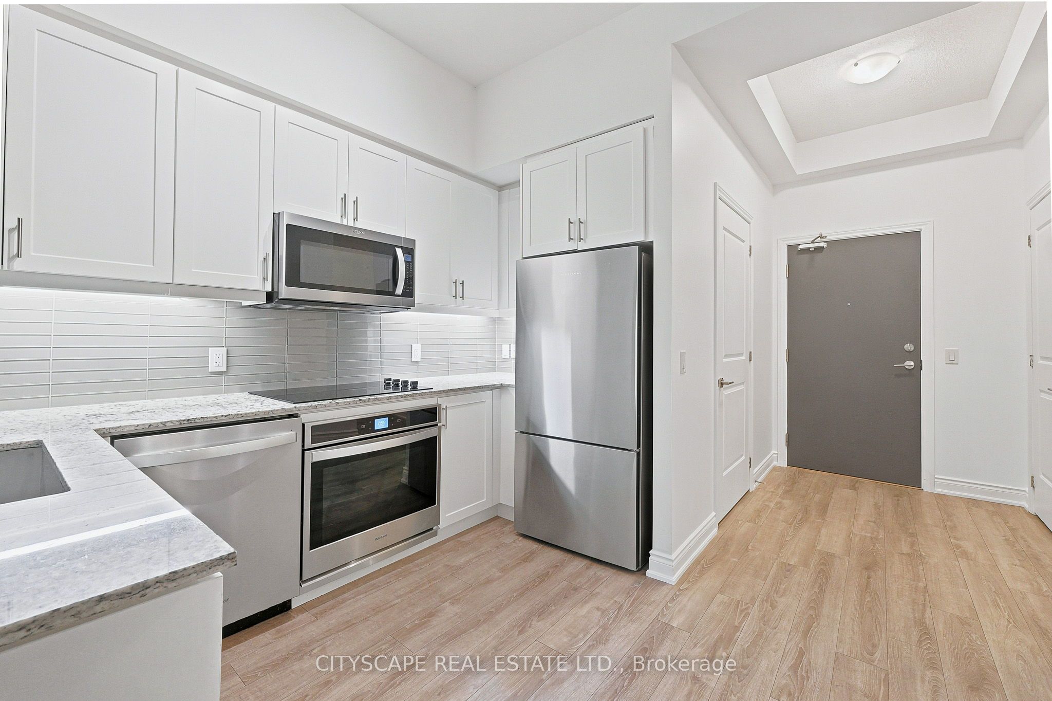9618 Yonge Street 1210, Richmond Hill, ON L4C 0X5 photo 4