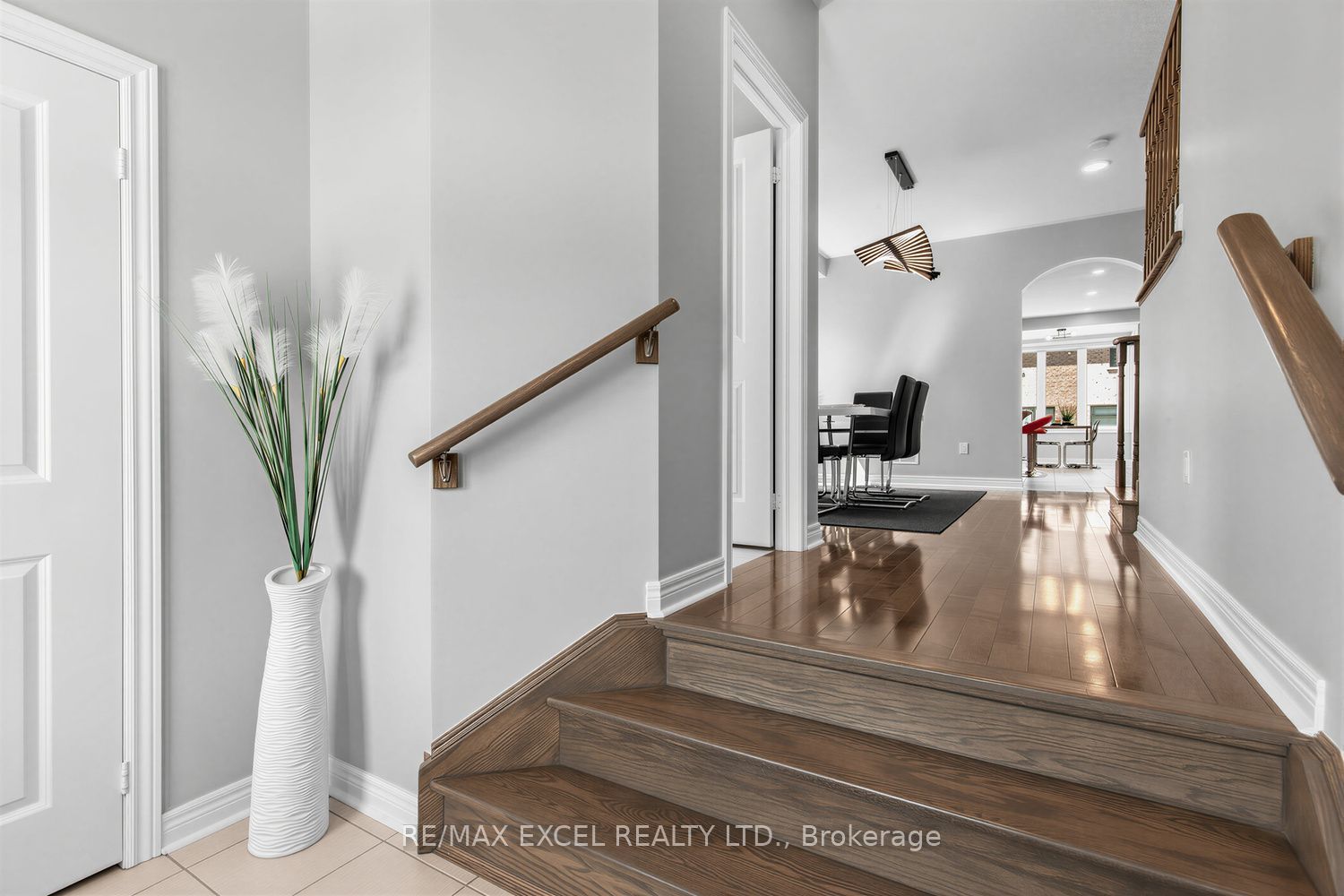 10 KEN BETZ Court, Whitchurch-Stouffville, ON L4A 4P5 photo 4