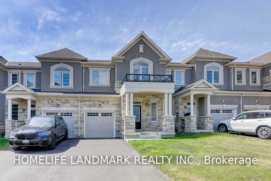 25 Ness Drive, Richmond Hill, ON L4S 0J8 photo 2