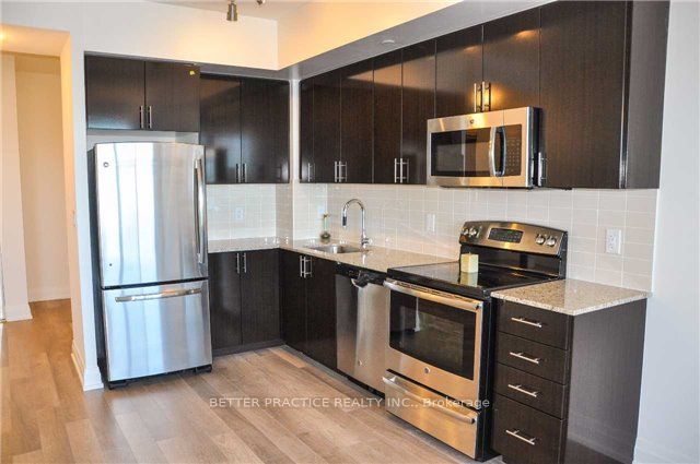 7165 Yonge Street 1001, Markham, ON L3T 0E1 photo 3