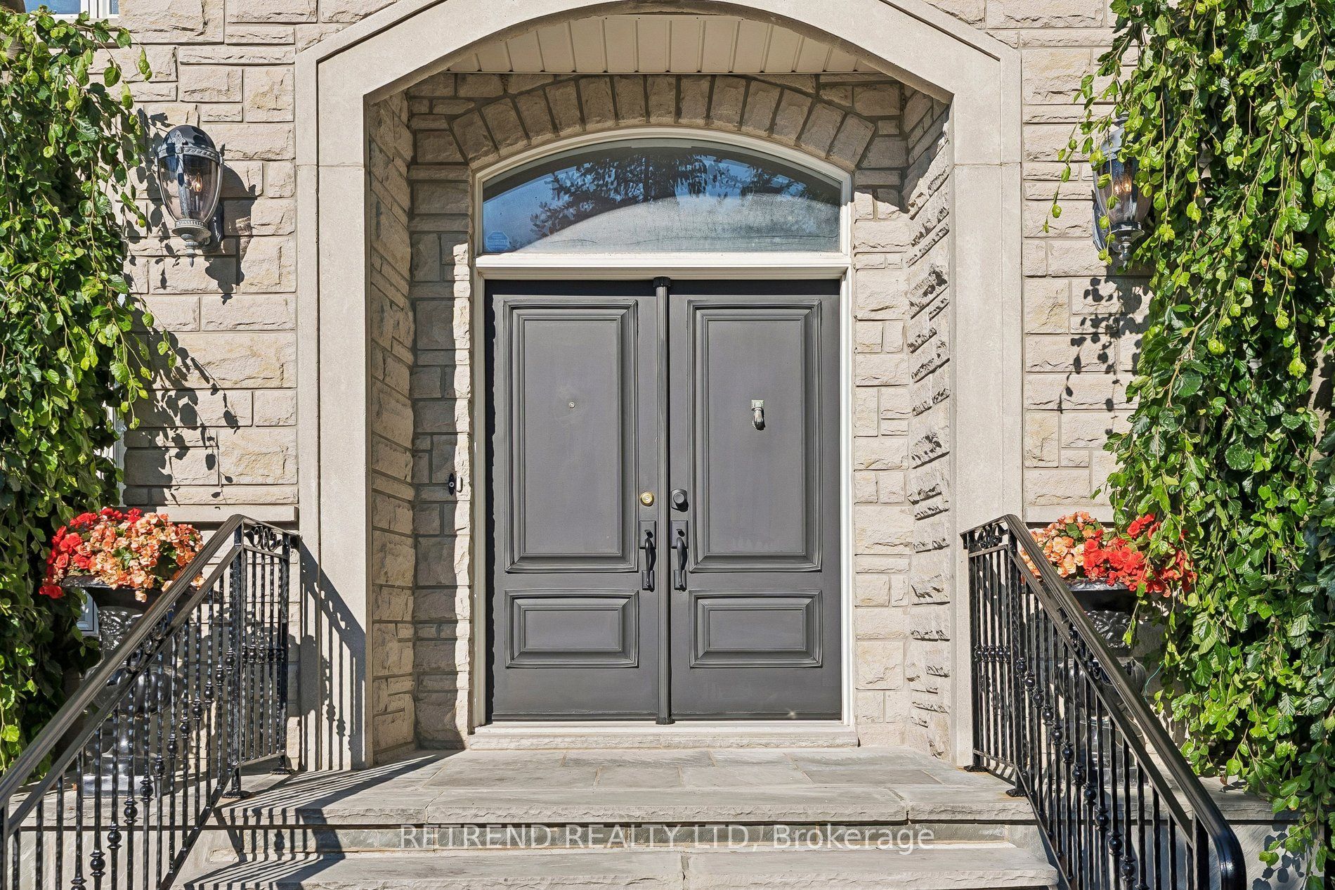 791 Clarence Street, Vaughan, ON L4L 8V2 photo 4