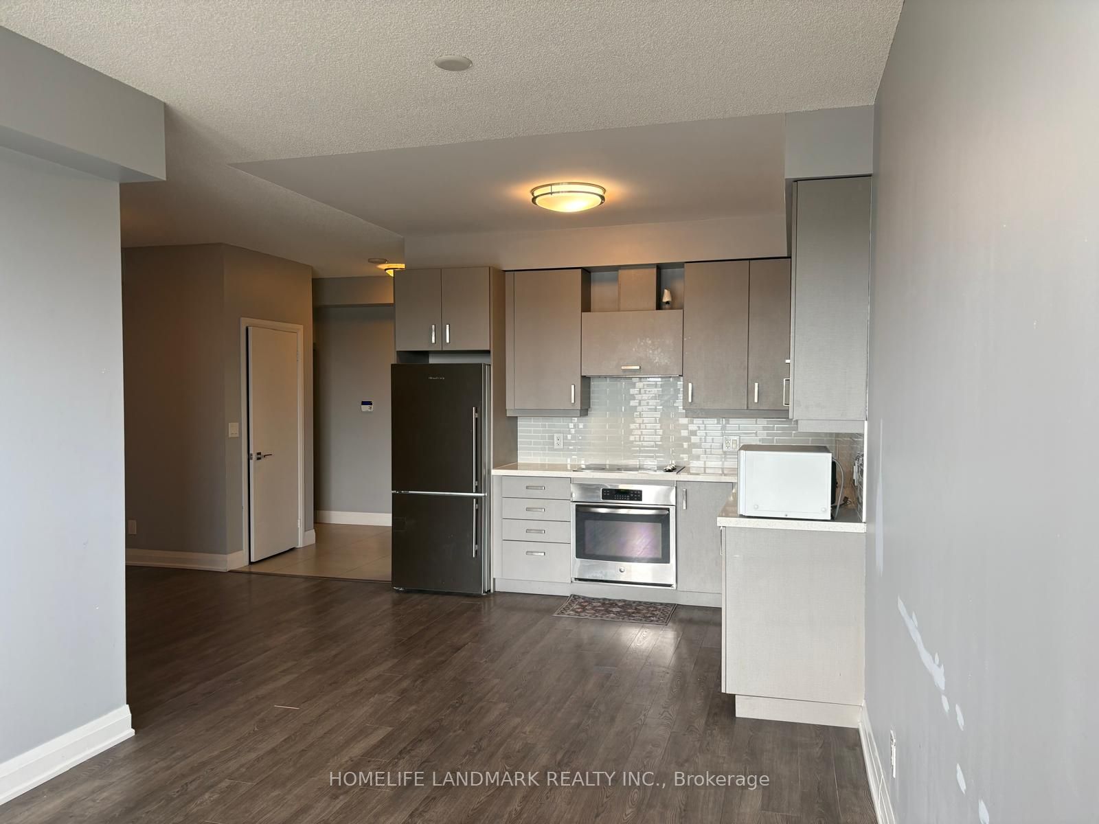 28 Uptown Drive 616, Markham, ON L3R 5M8 photo 2