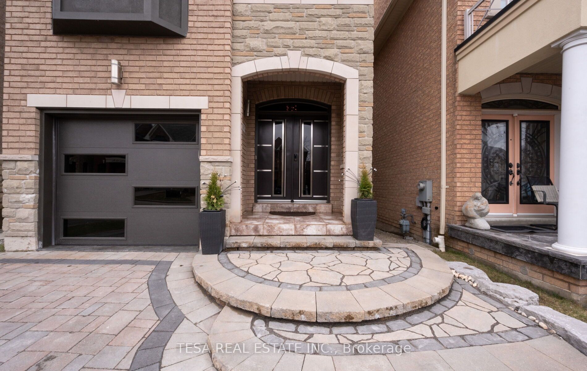 417 Lady Nadia Drive, Vaughan, ON L6A 4E8 photo 3