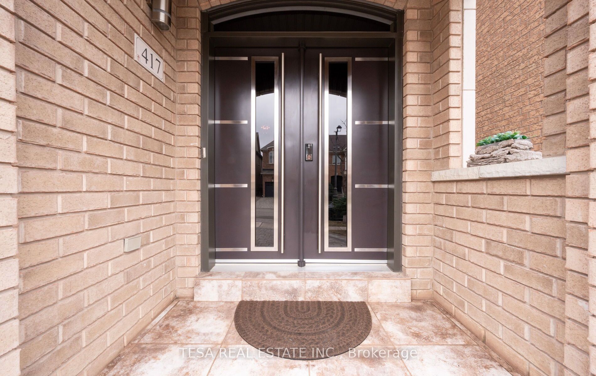 417 Lady Nadia Drive, Vaughan, ON L6A 4E8 photo 4