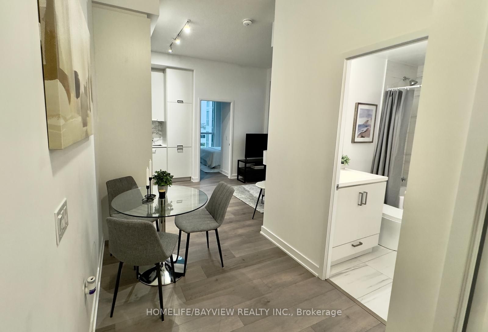 38 Honeycrisp Crescent 512, Vaughan, ON L4K 0M8 photo 5