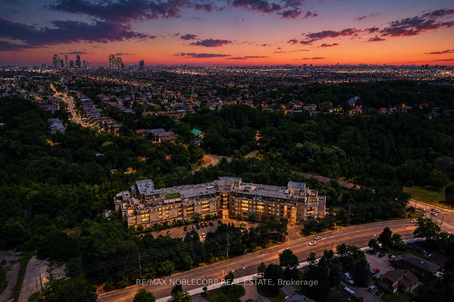 8201 Islington Avenue 105, Vaughan, ON L4L 9S6 photo 2