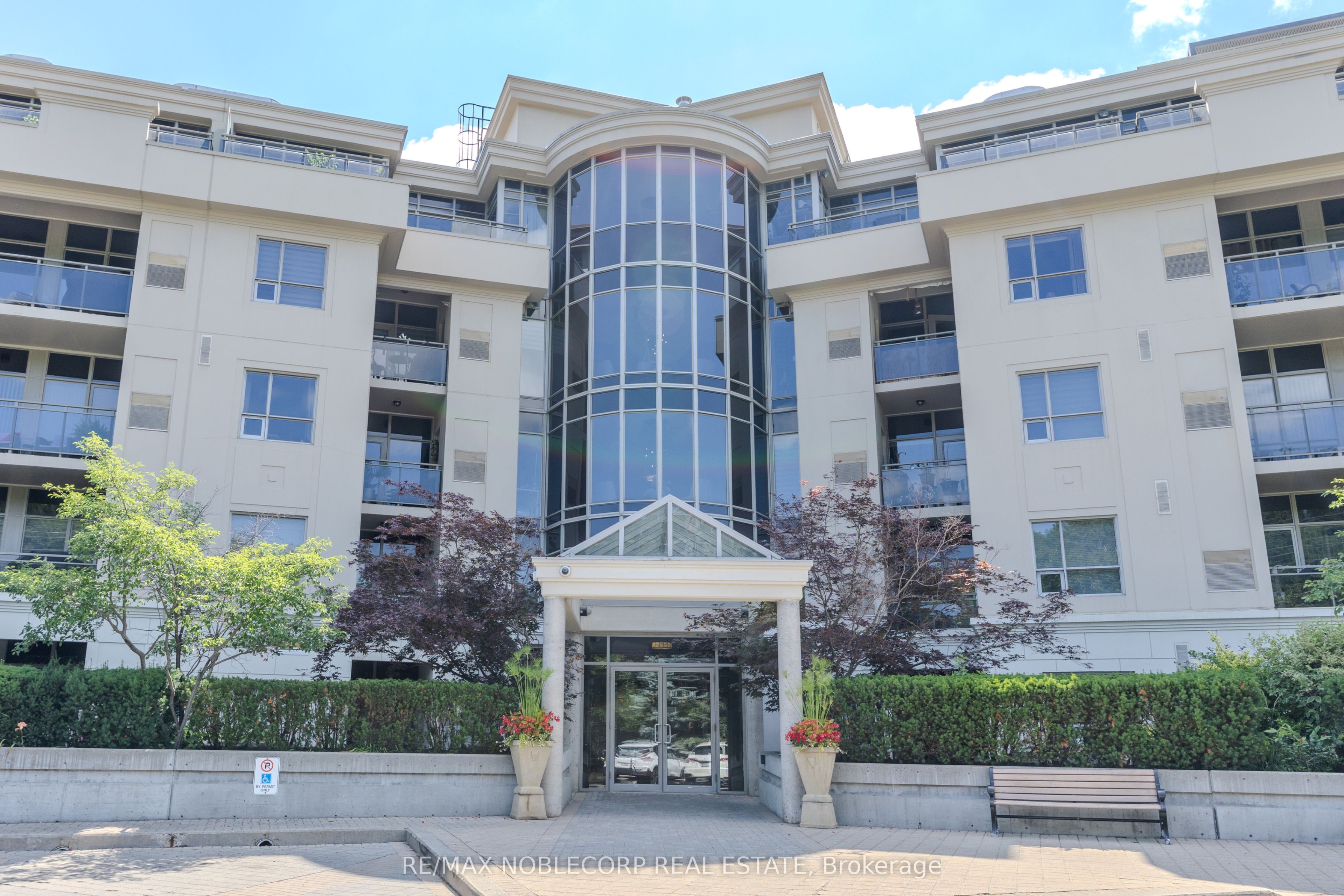 8201 Islington Avenue 105, Vaughan, ON L4L 9S6 photo 5