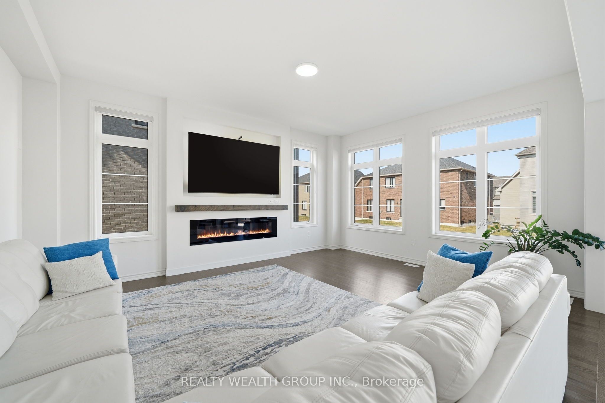 20 Magnolia Avenue, Adjala-Tosorontio, ON L0G 1W0 photo 4