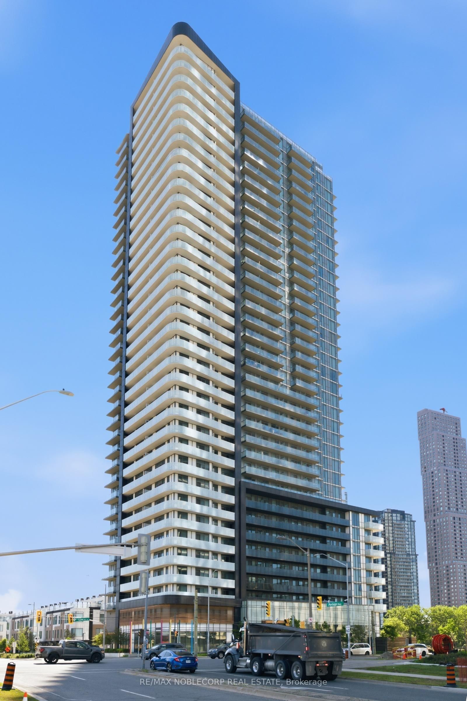 7895 Jane Street 308, Vaughan, ON L4K 0K2 photo 5