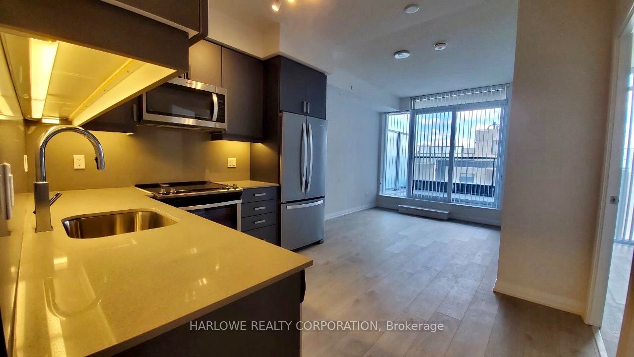 7895 Jane Street 203, Vaughan, ON L4K 0K2 photo 2