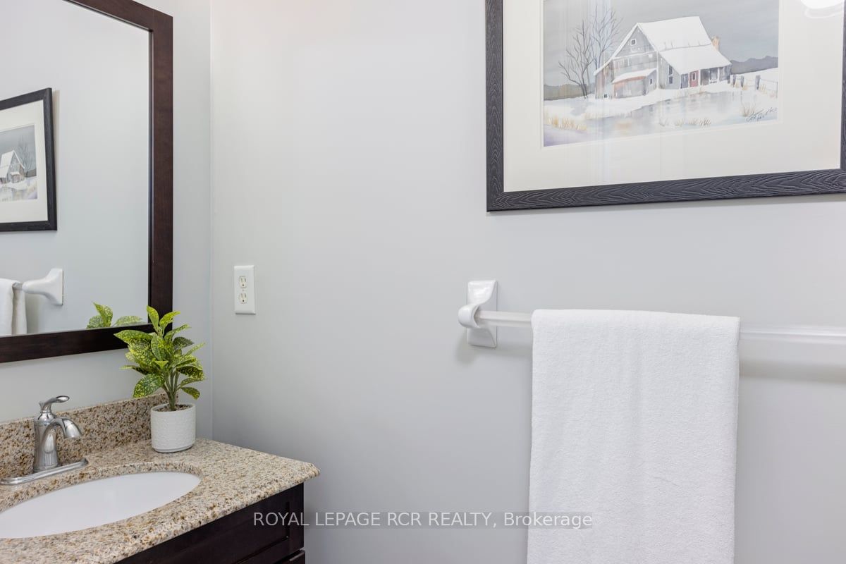 1065 On Bogart Circle, Newmarket, ON L3Y 8T4 photo 5