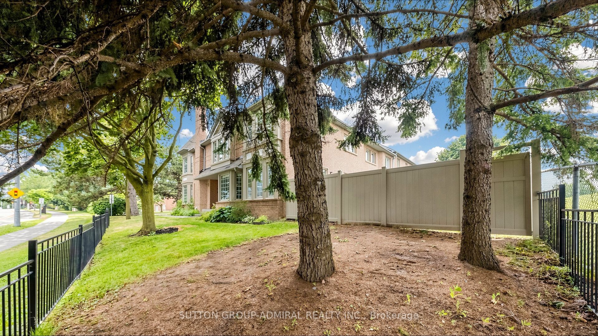 78 Alameda Circle, Vaughan, ON L4J 8A6 photo 3