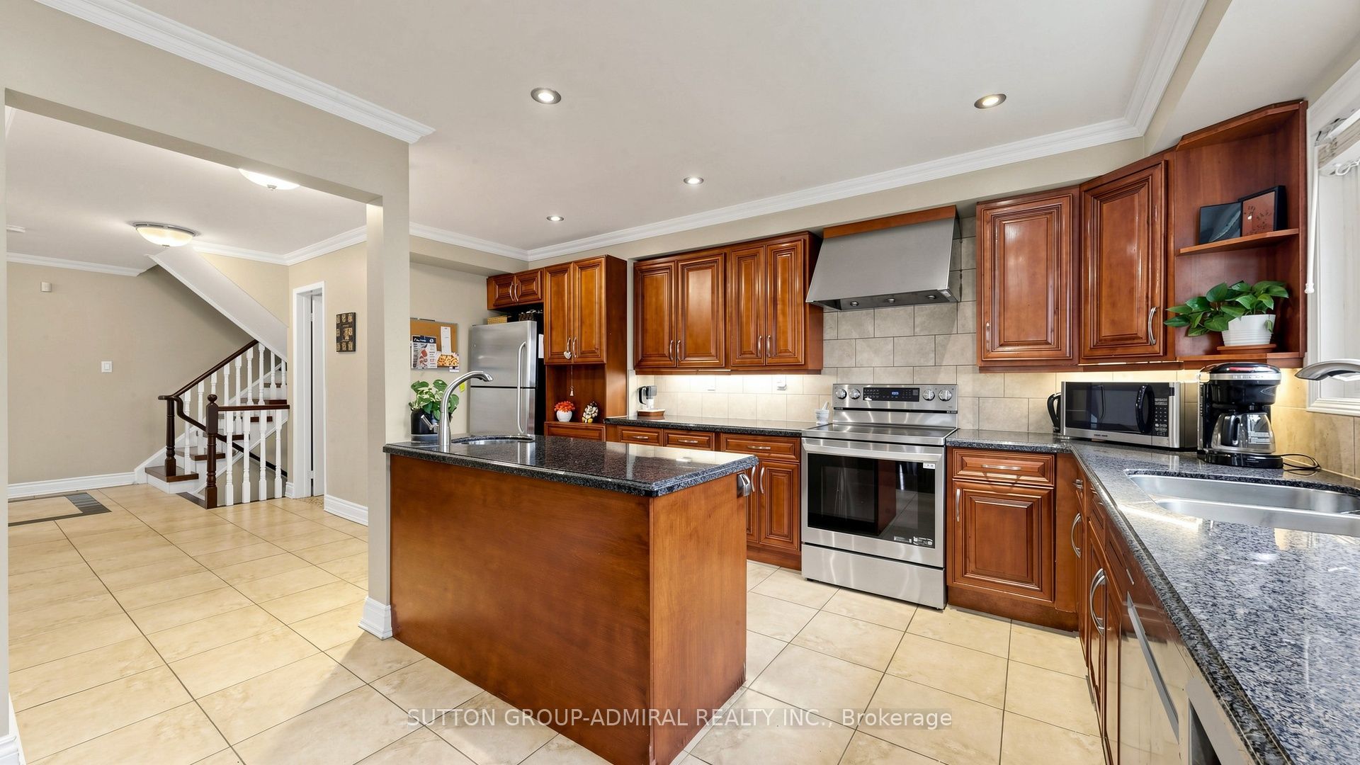 78 Alameda Circle, Vaughan, ON L4J 8A6 photo 5