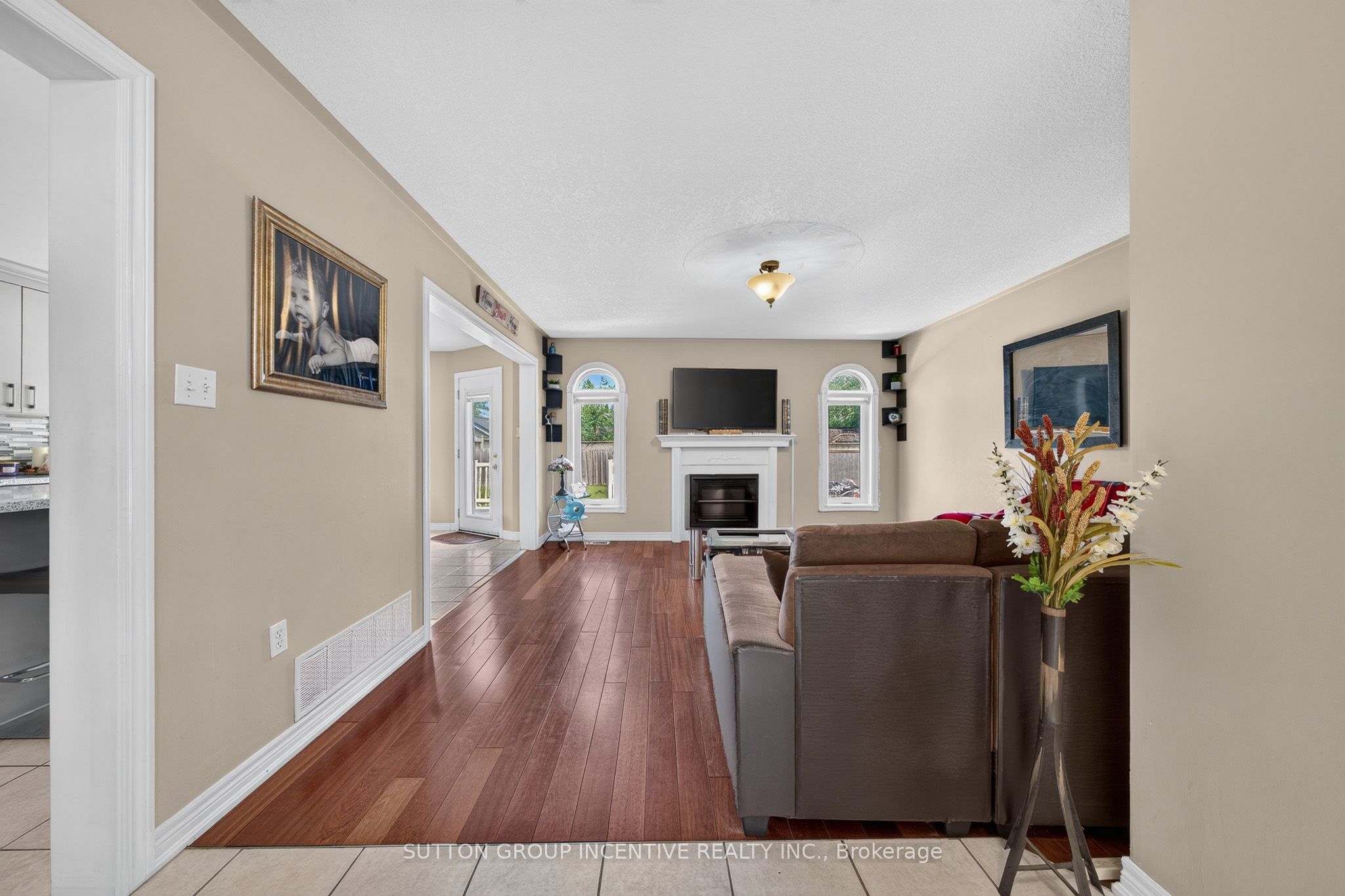 850 Leslie Drive, Innisfil, ON L9S 2B8 photo 3