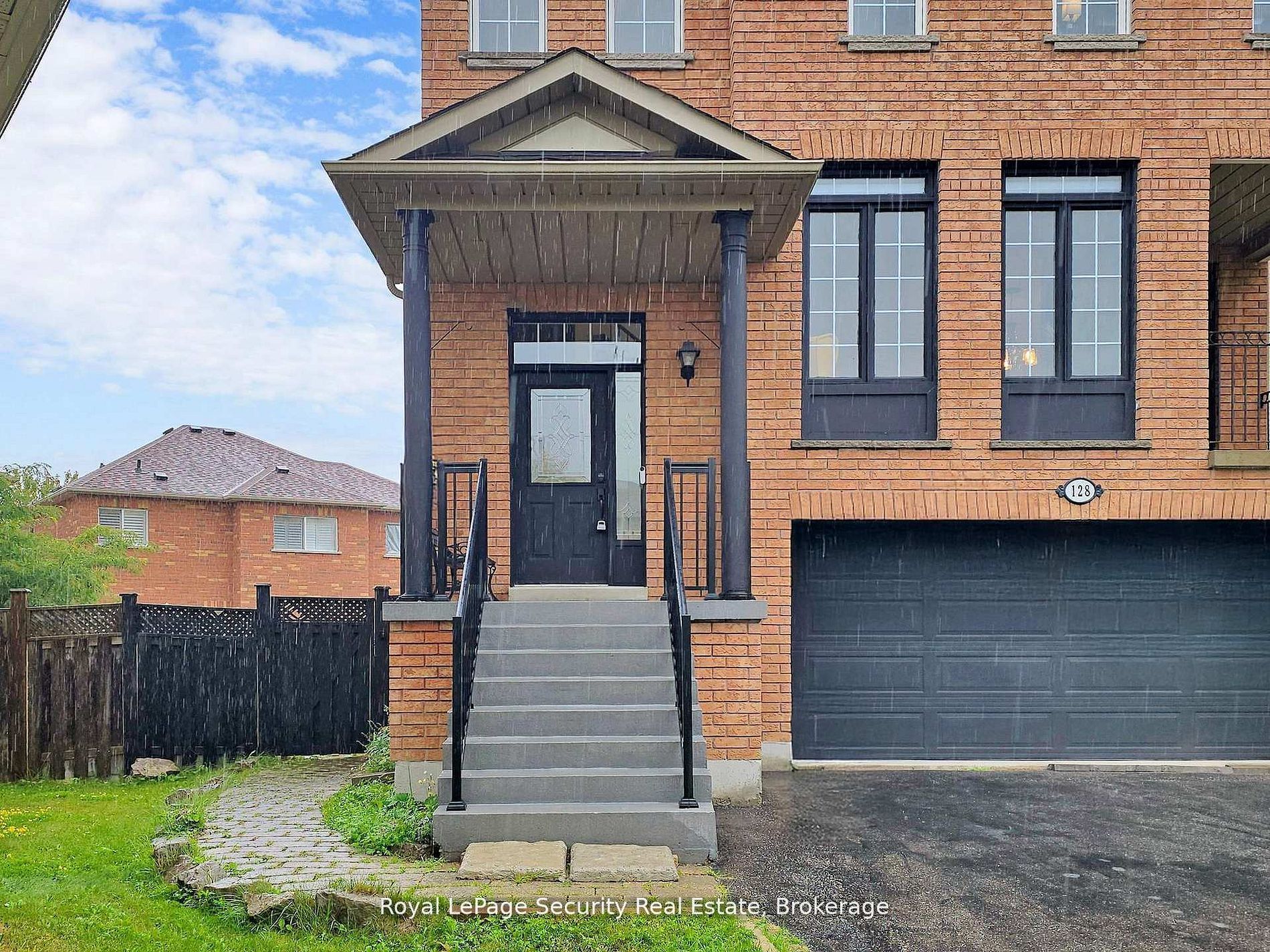128 Daiseyfield Crescent, Vaughan, ON L4H 2T7 photo 2