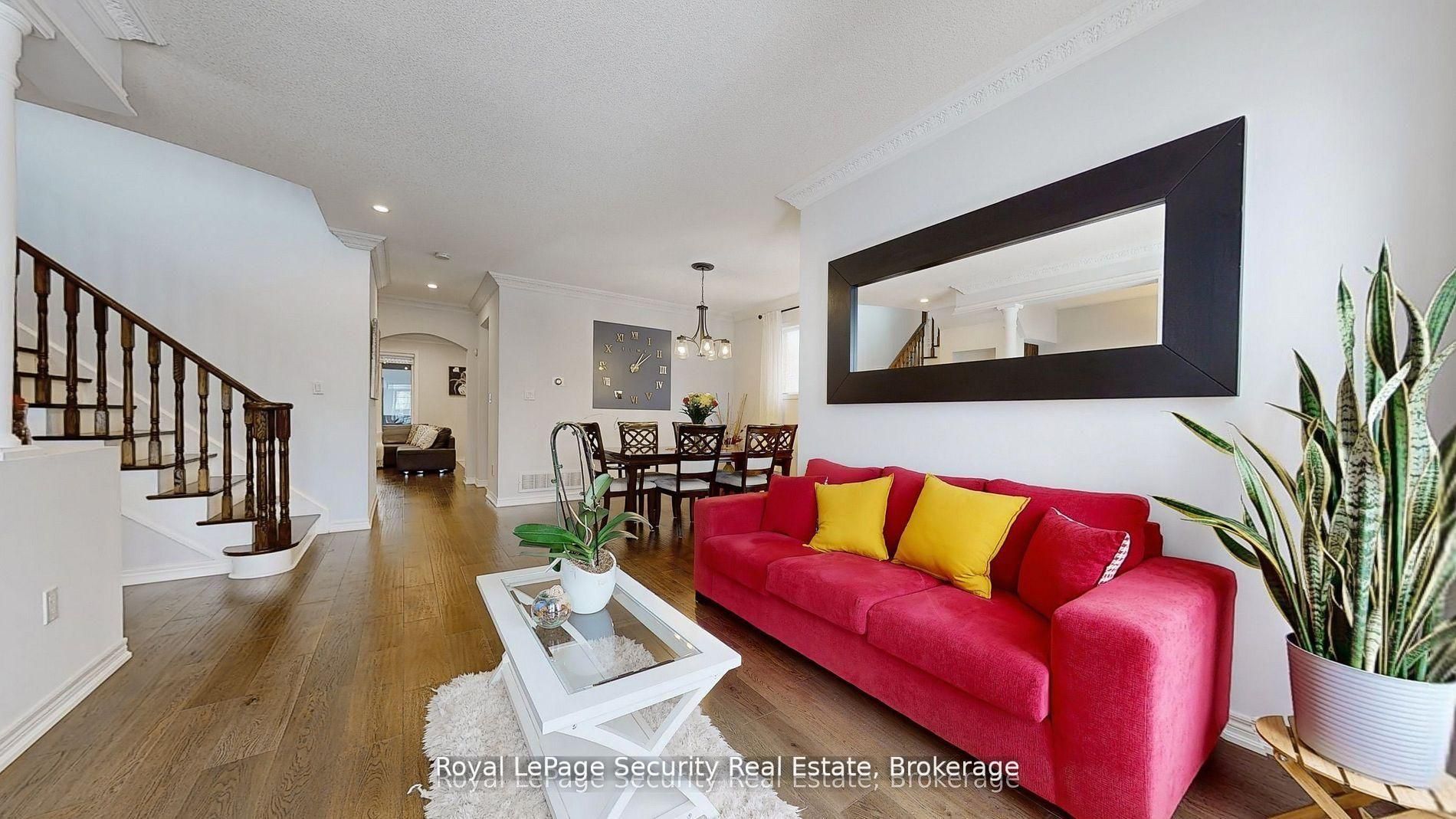 128 Daiseyfield Crescent, Vaughan, ON L4H 2T7 photo 4