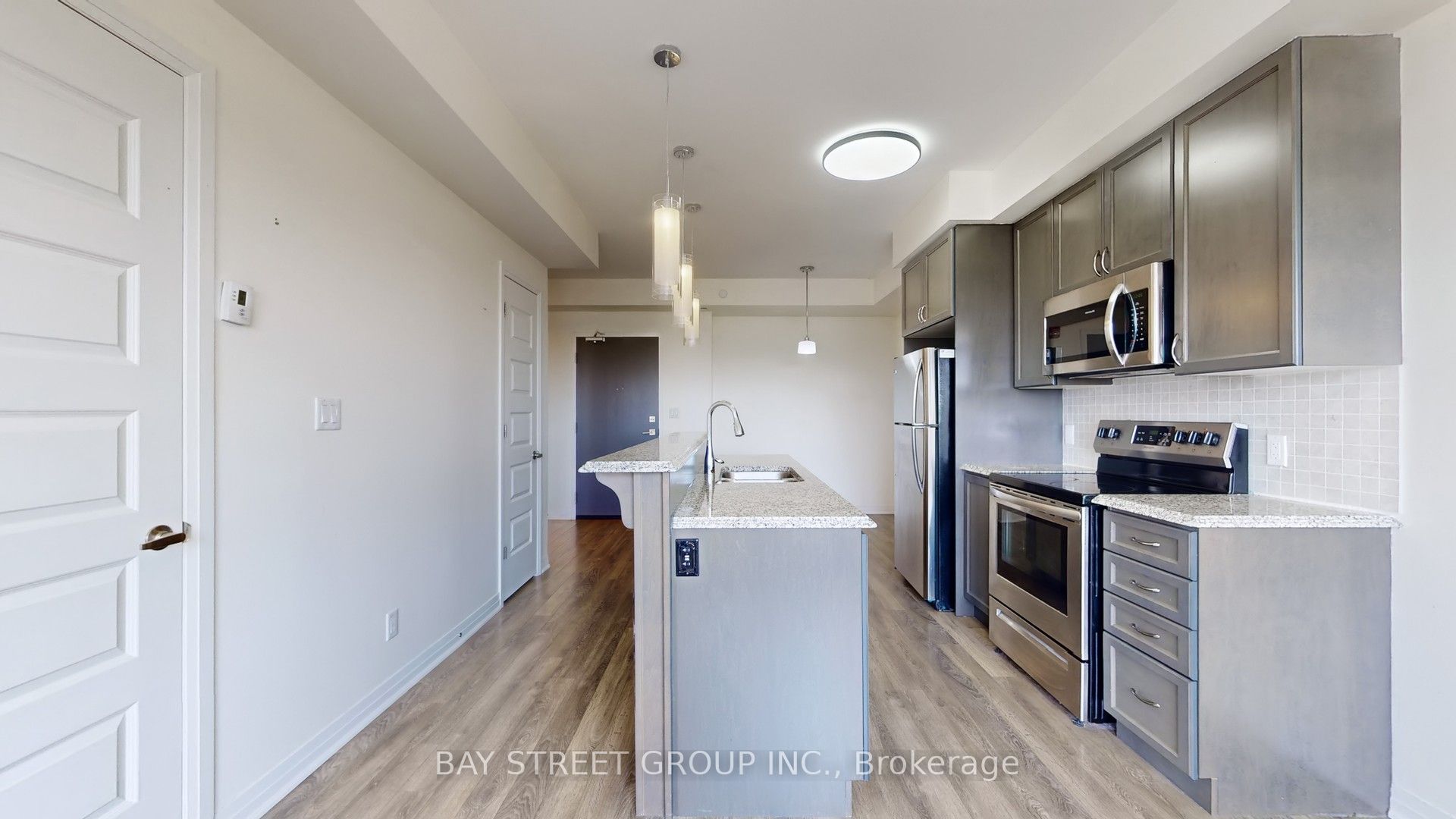 2 Adam Sellers Street 512, Markham, ON L6B 1P2 photo 5