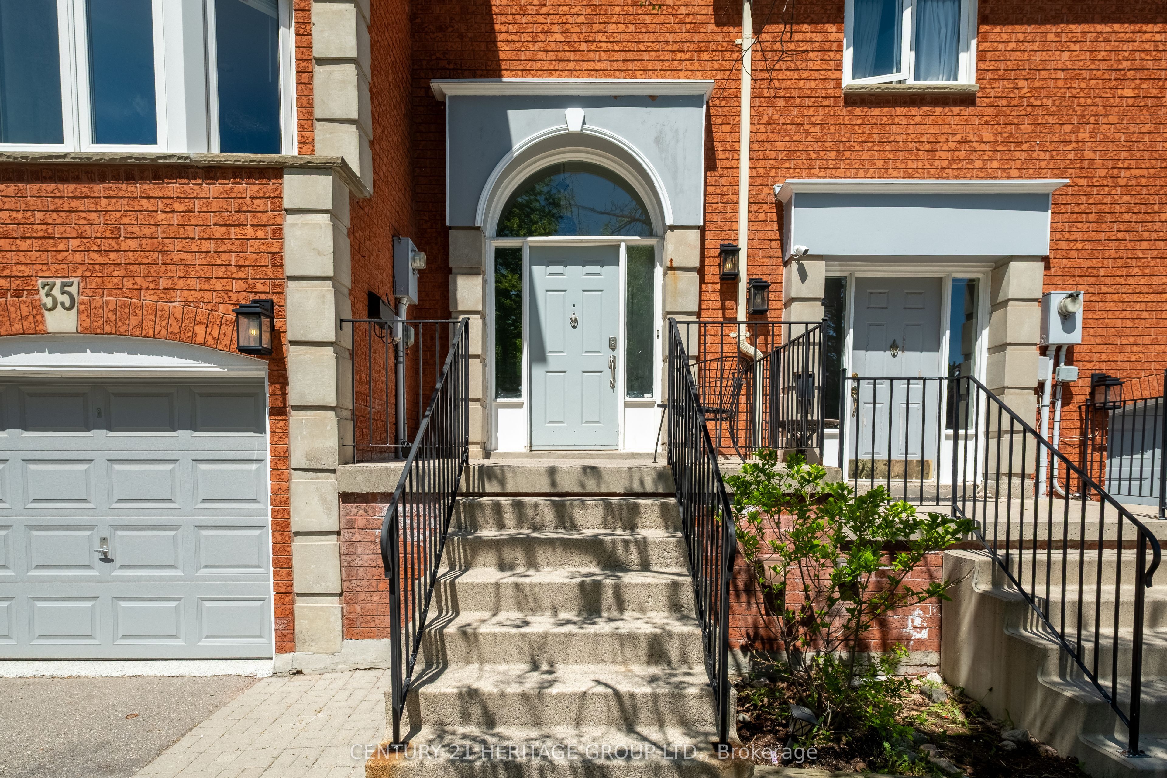 80 McCallum Drive 35, Richmond Hill, ON L4C 9X5 photo 2