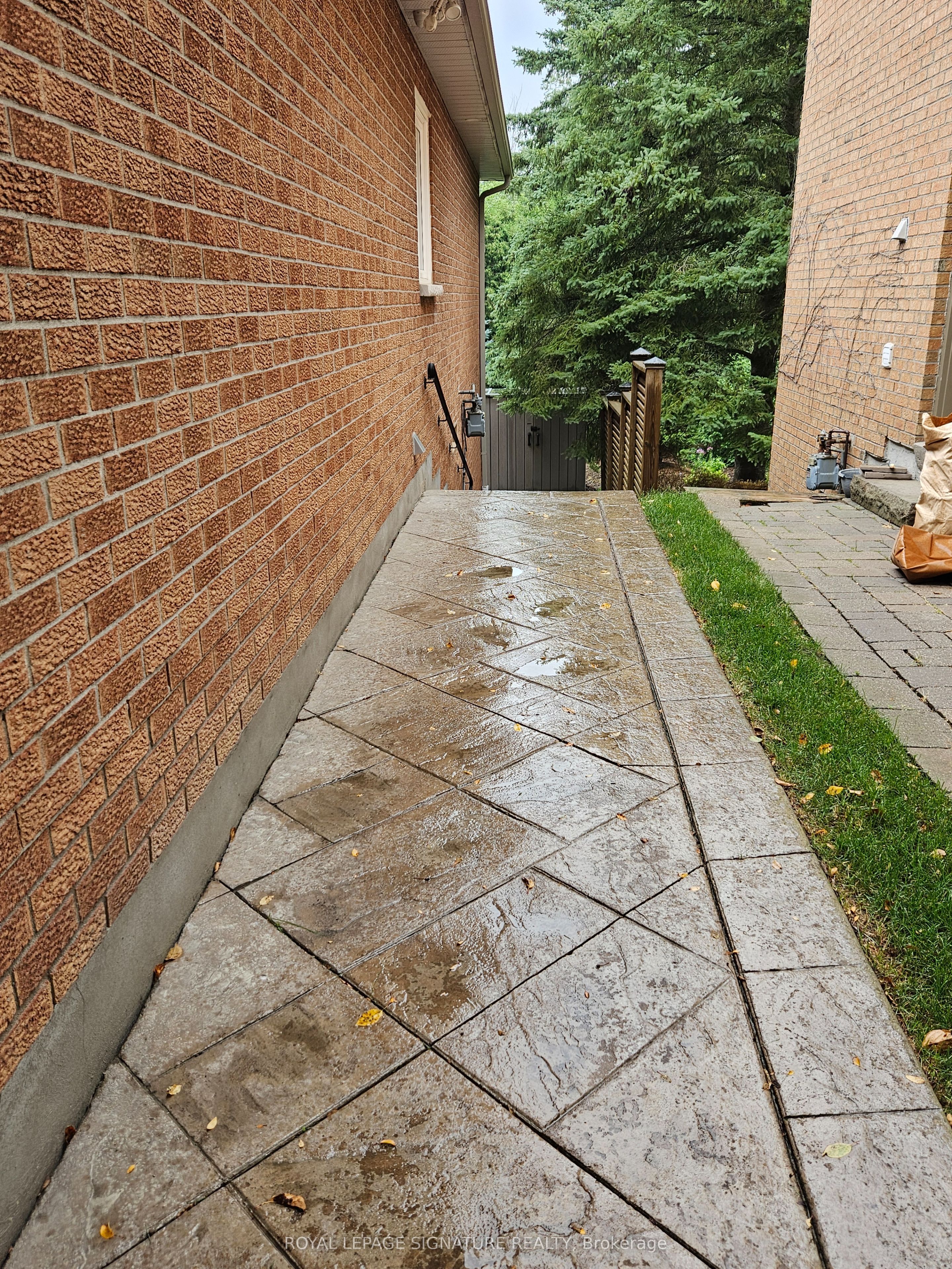 30 Craigleith Crescent Lower, Richmond Hill, ON L4E 2S1 photo 4