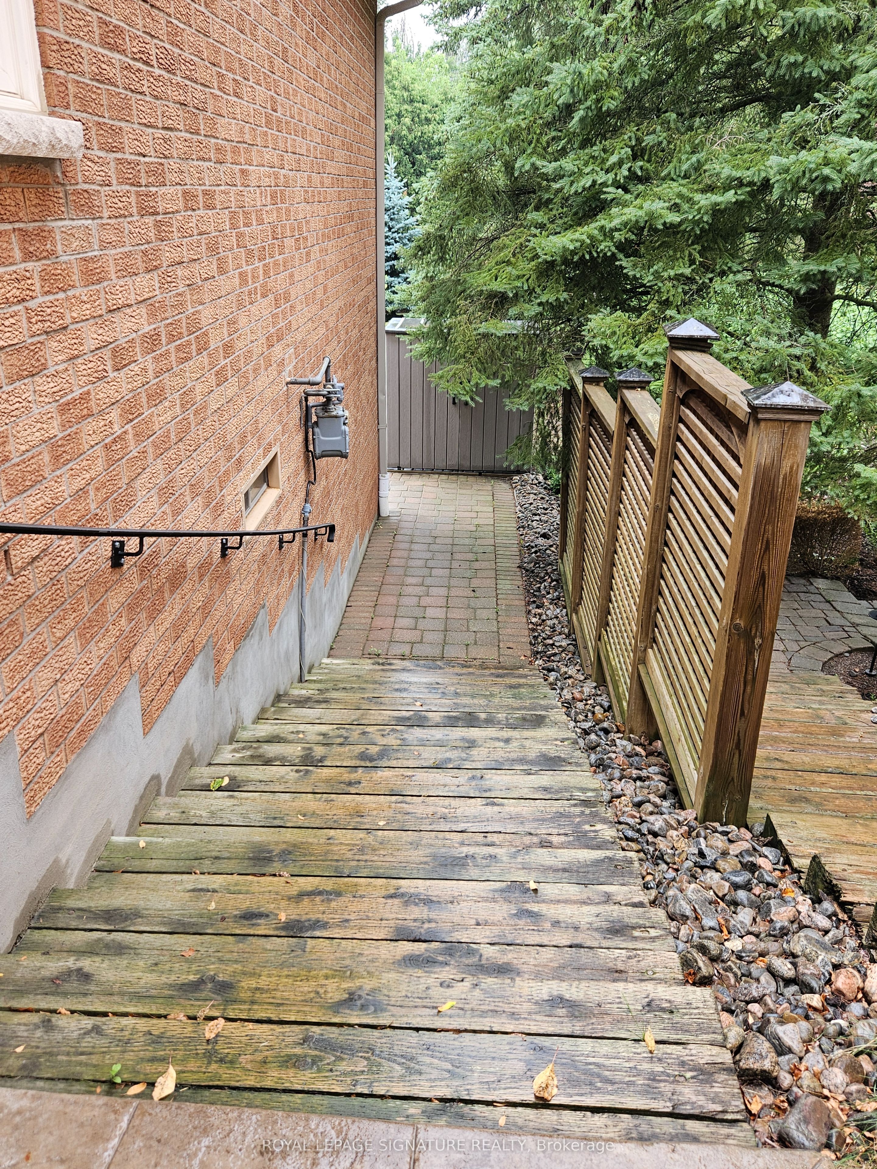 30 Craigleith Crescent Lower, Richmond Hill, ON L4E 2S1 photo 5