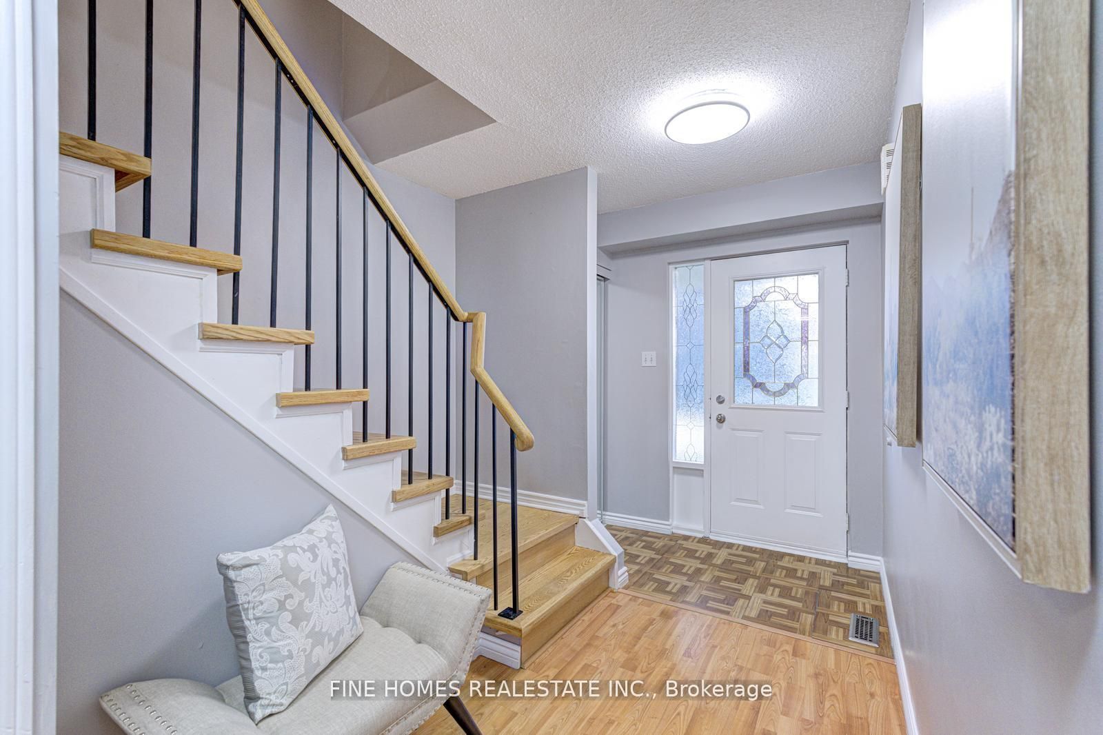 302 Maciver Boulevard, Newmarket, ON L3X 1Y4 photo 3