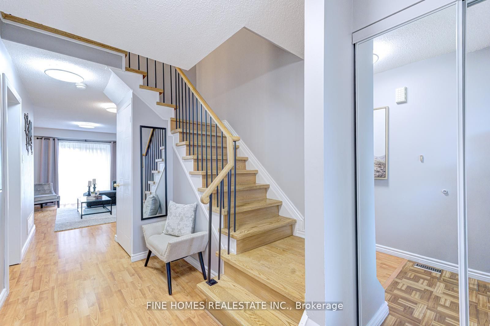 302 Maciver Boulevard, Newmarket, ON L3X 1Y4 photo 4
