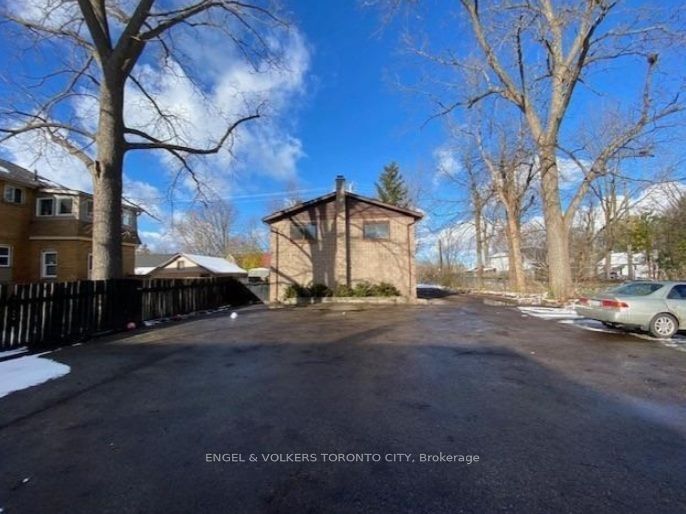23 Queen Street 1, New Tecumseth, ON L4M 1Y9 photo 2