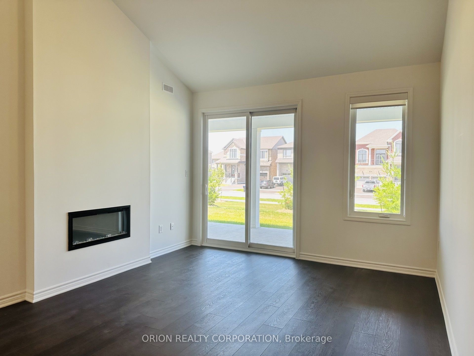 694 Sargeant Place, Innisfil, ON L9S 0S9 photo 4