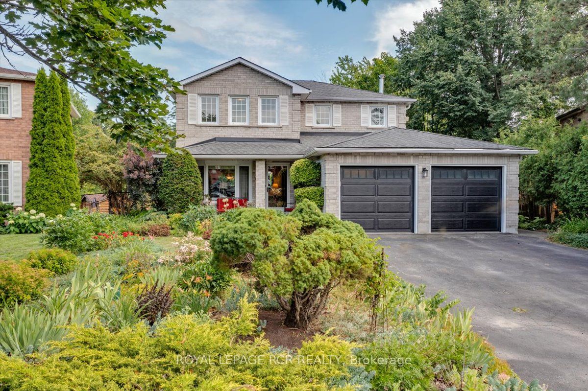 988 Krista Court, Newmarket, ON L4Y 7E9 photo 2