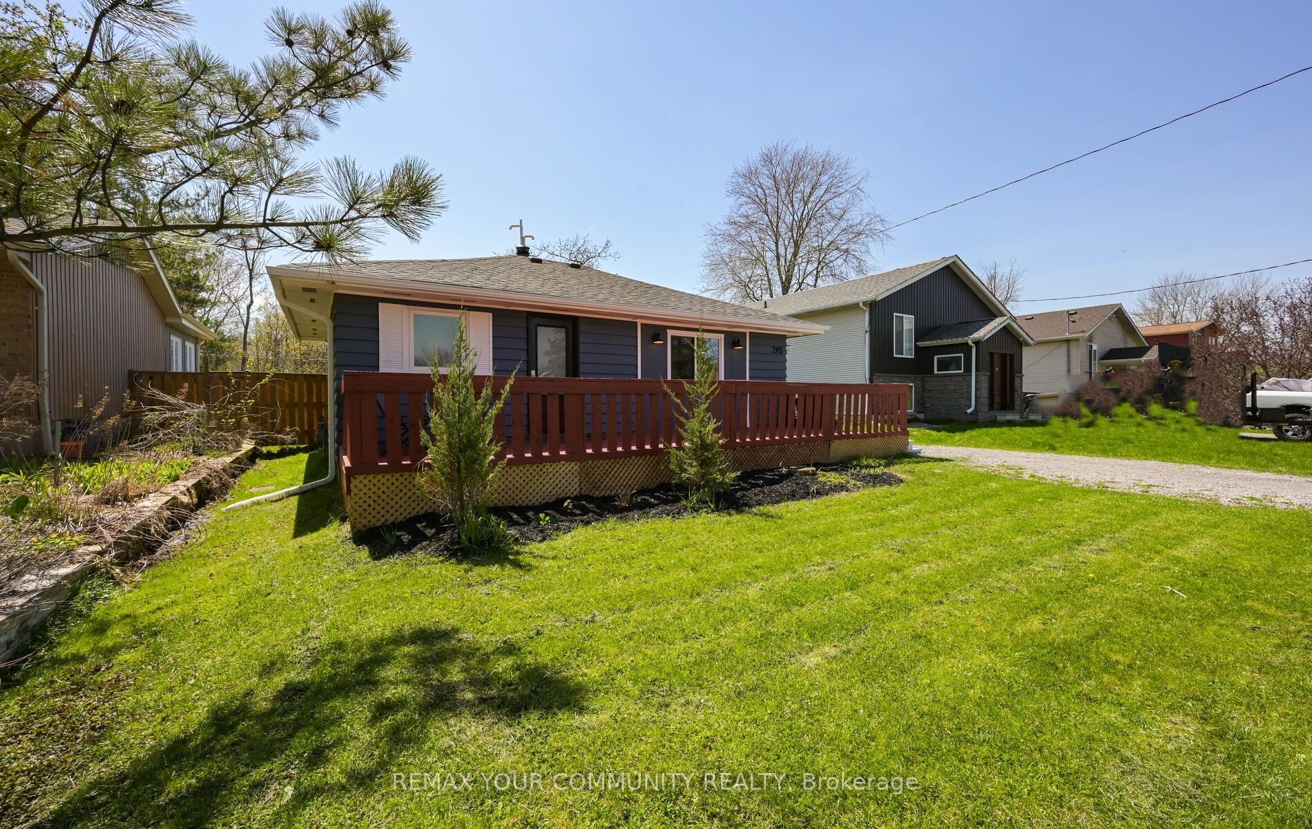 285 Kenwood Avenue, Georgina, ON L4P 2X6