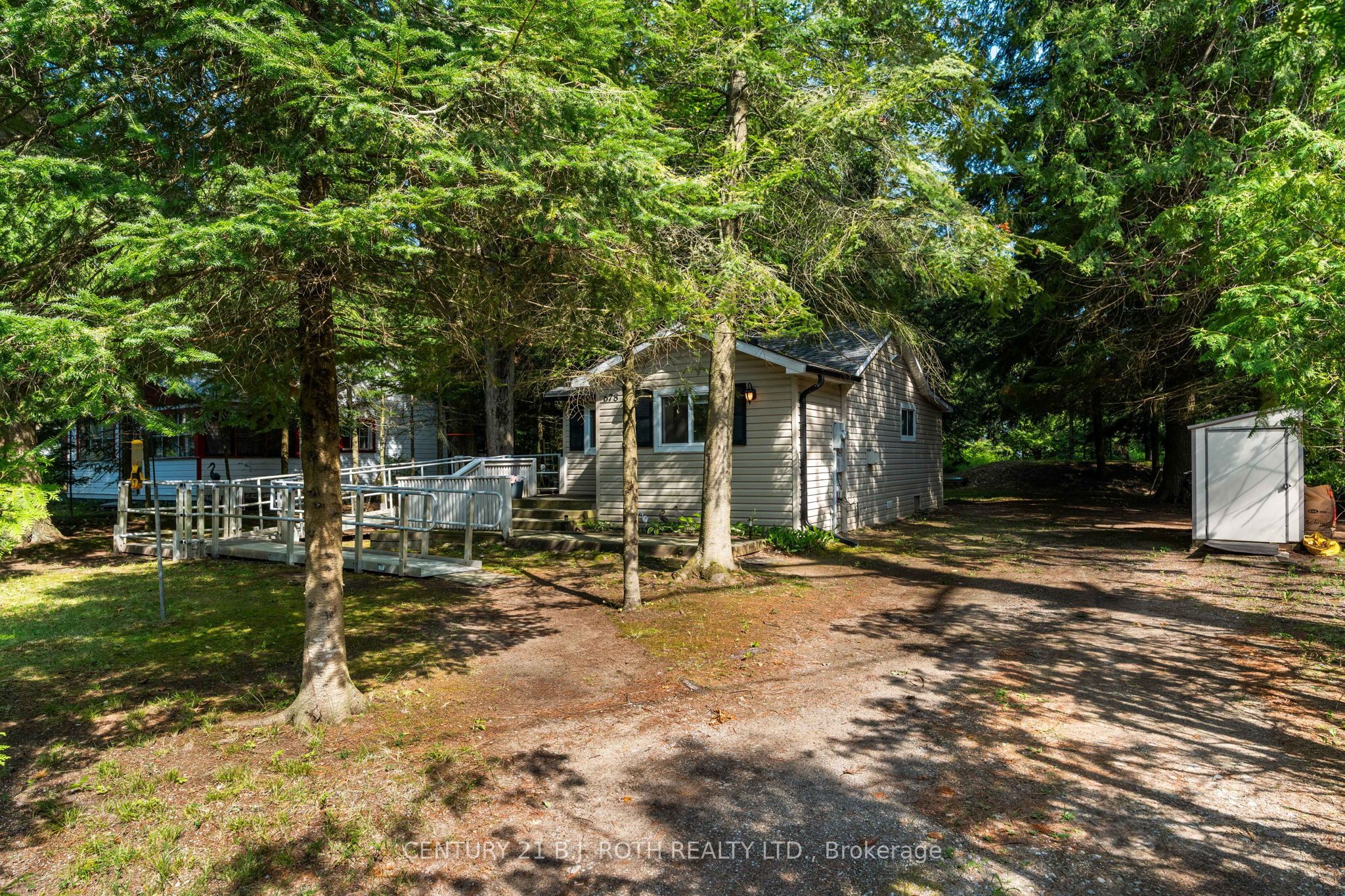 678 Pinegrove Avenue, Innisfil, ON L9S 2K4 photo 2