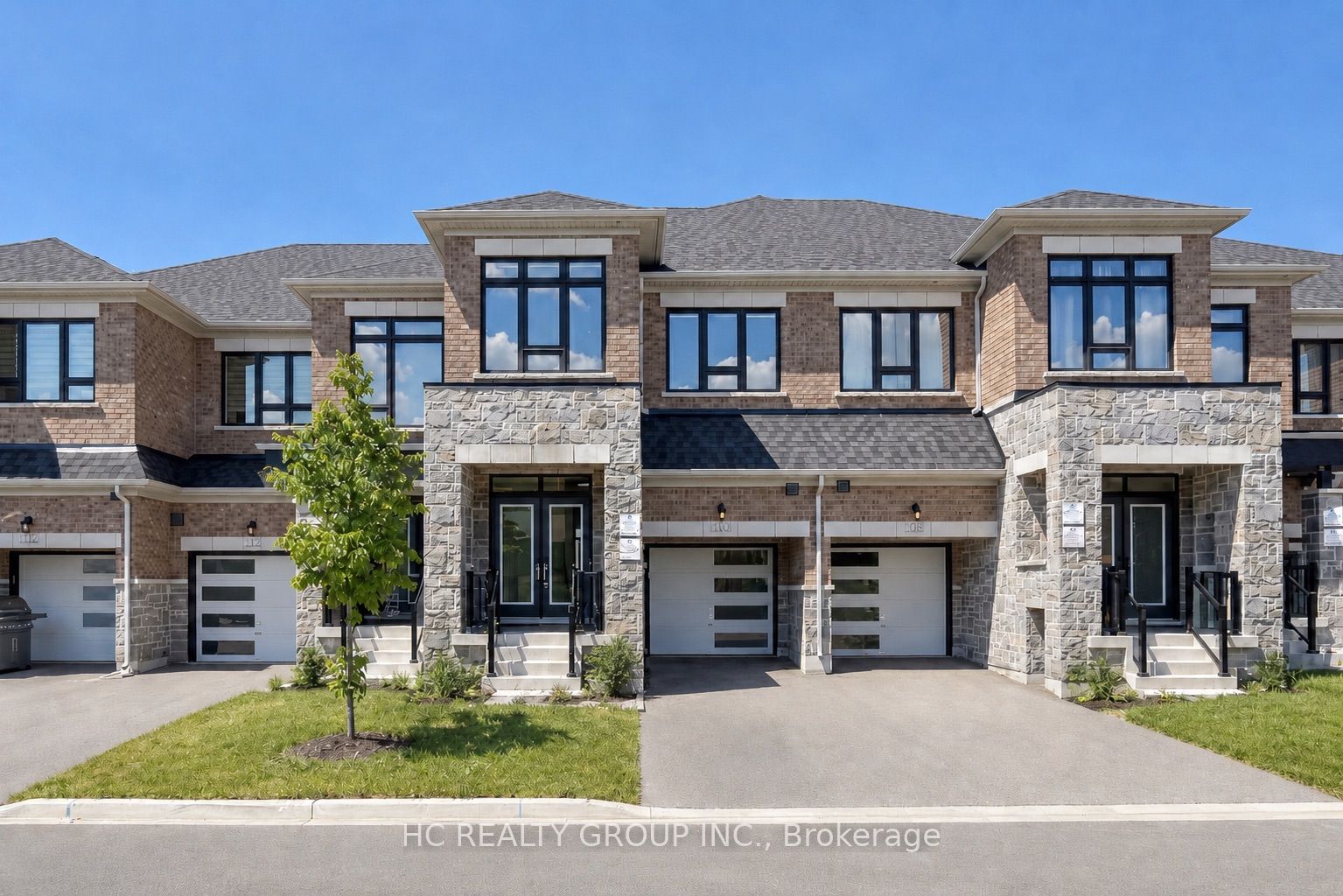 8 Hewison Avenue, Richmond Hill, ON L4S 0J2