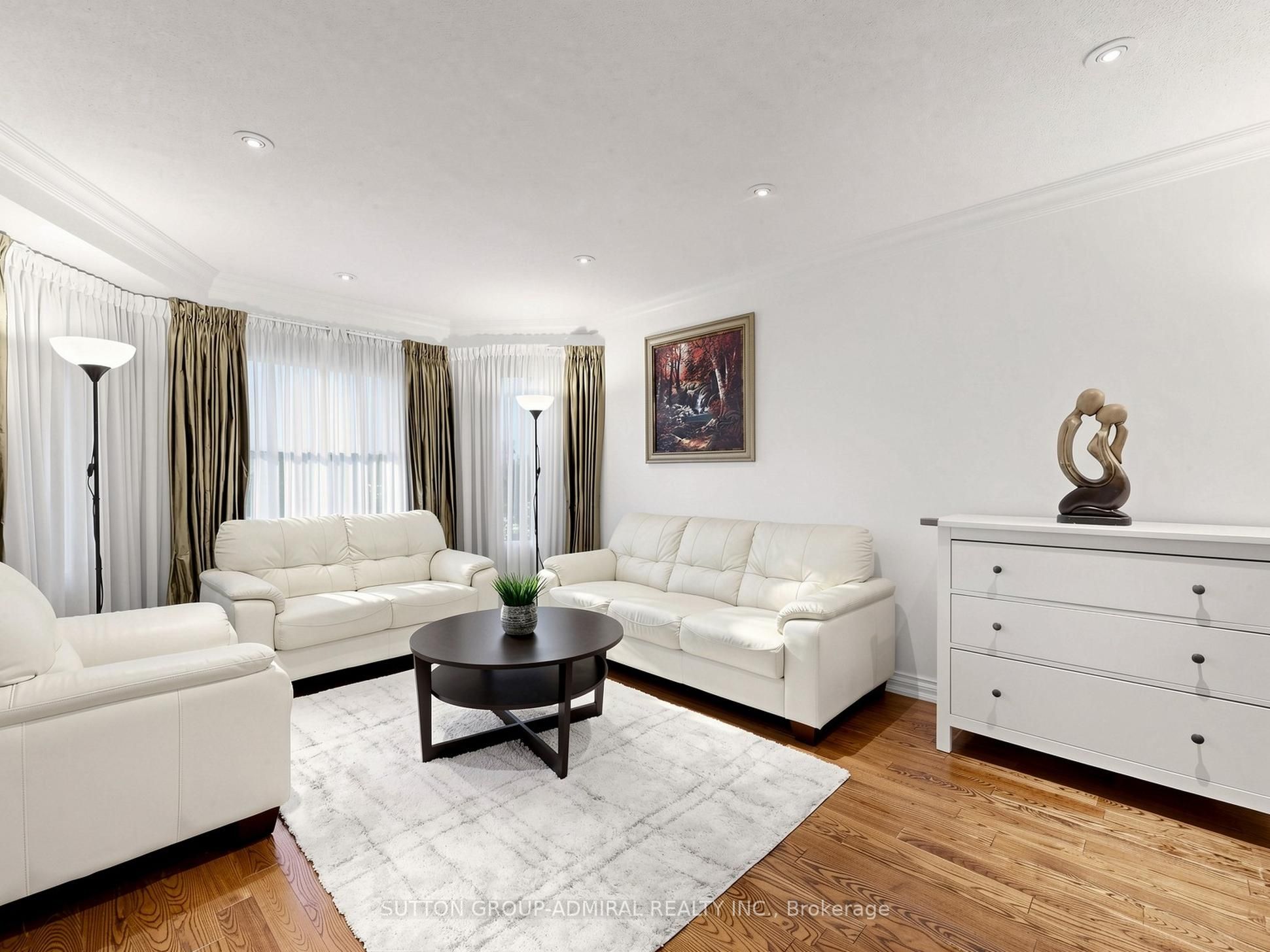 7 Cummings Court, Markham, ON L3T 6S4 photo 2