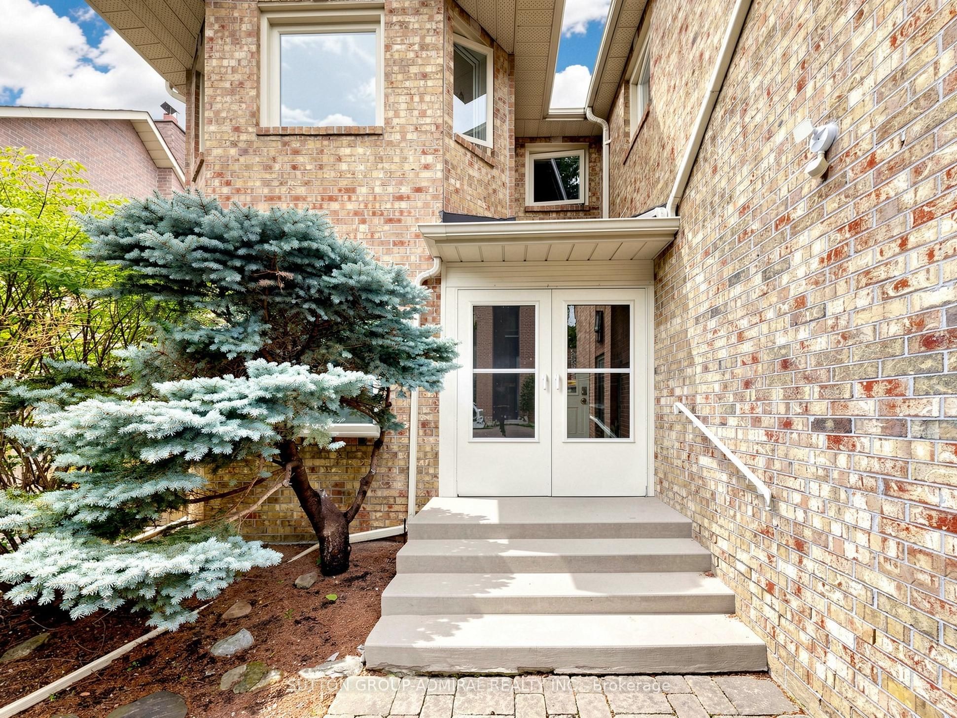 7 Cummings Court, Markham, ON L3T 6S4 photo 3