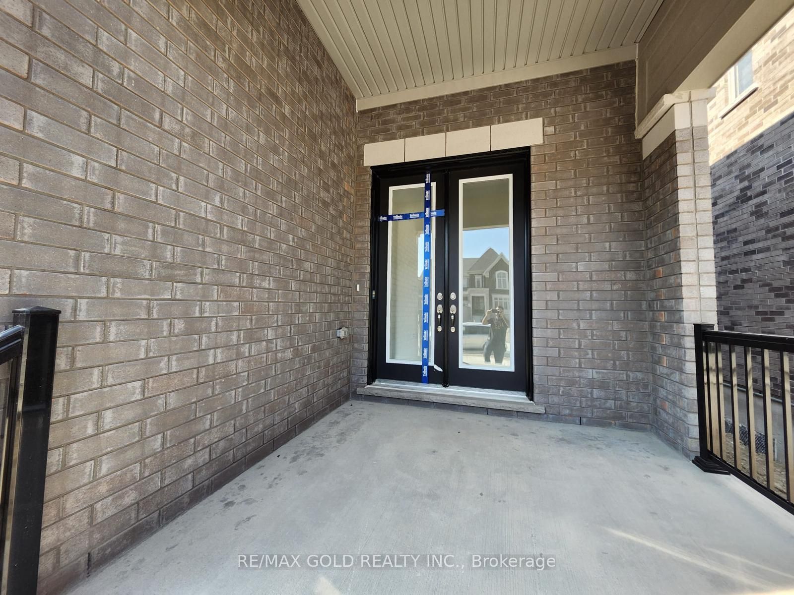 9 Sandhill Crescent, Adjala-Tosorontio, ON L0G 1W0 photo 3
