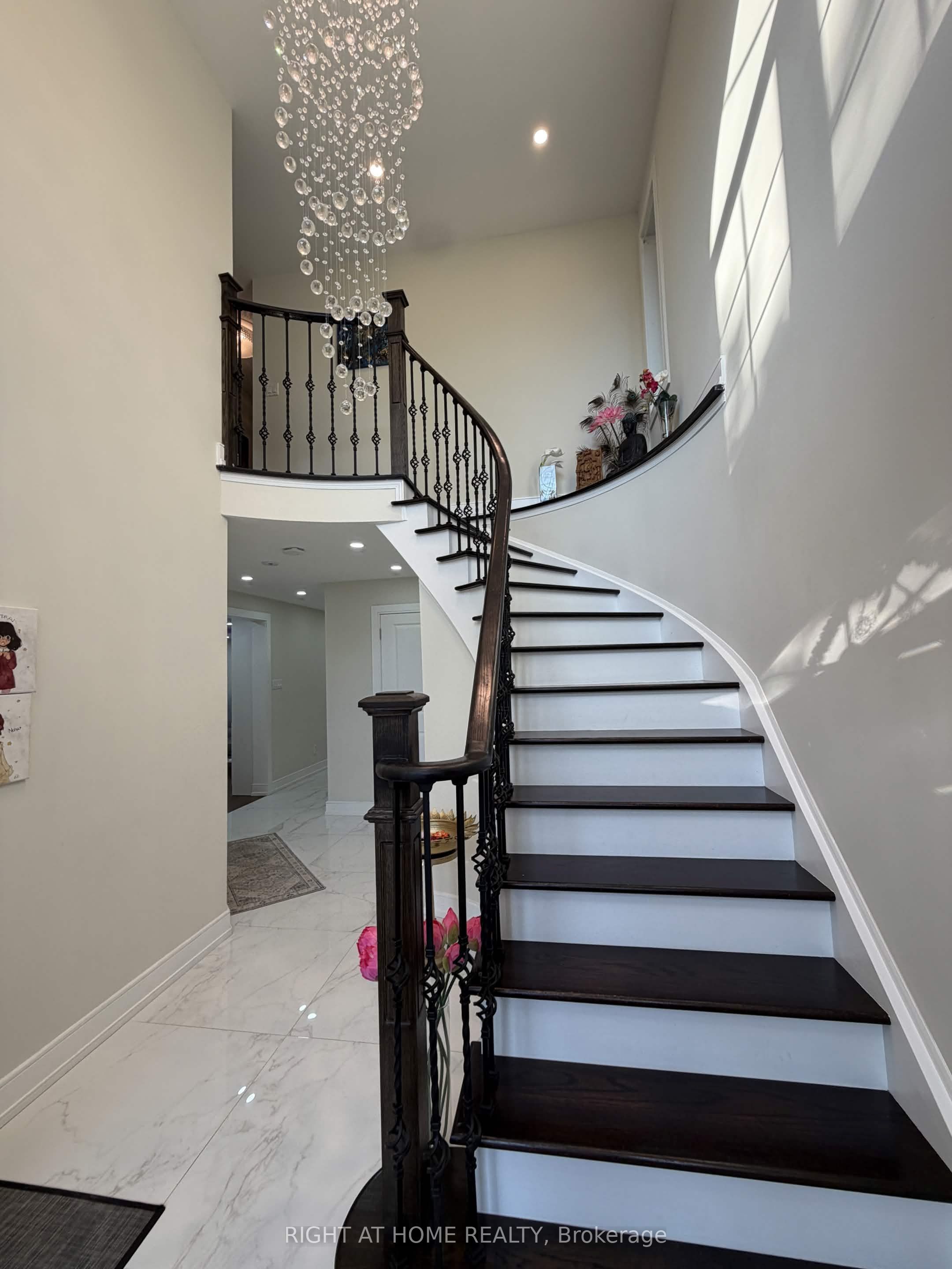 24 Aristotle Drive E, Richmond Hill, ON L4S 1J2 photo 5