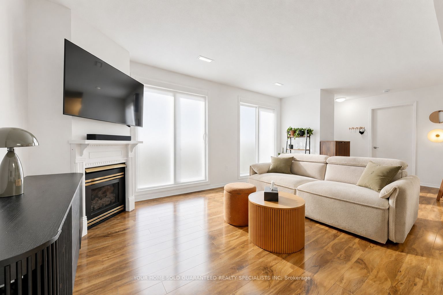 75 Weldrick Drive E 1003, Richmond Hill, ON L4C 0H9 photo 4