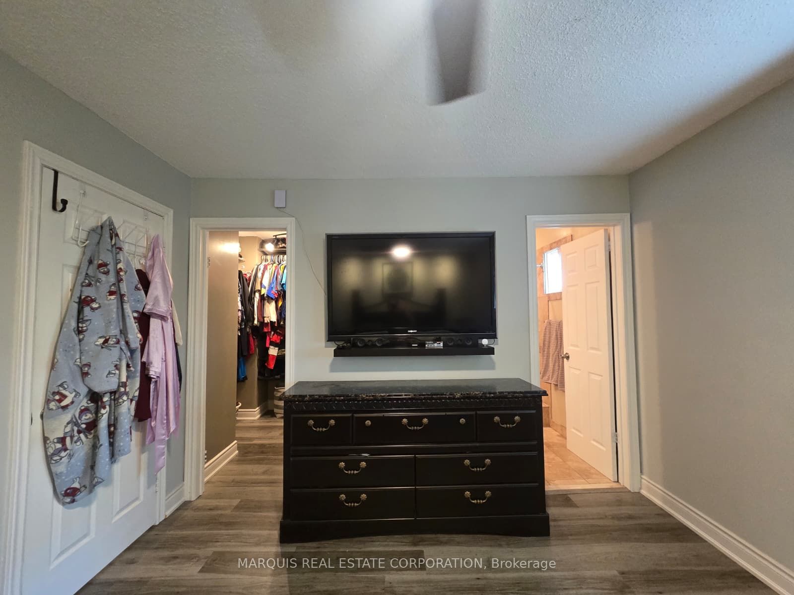 198 Forsyth Road, Newmarket, ON L3Y 7Y1 photo 2