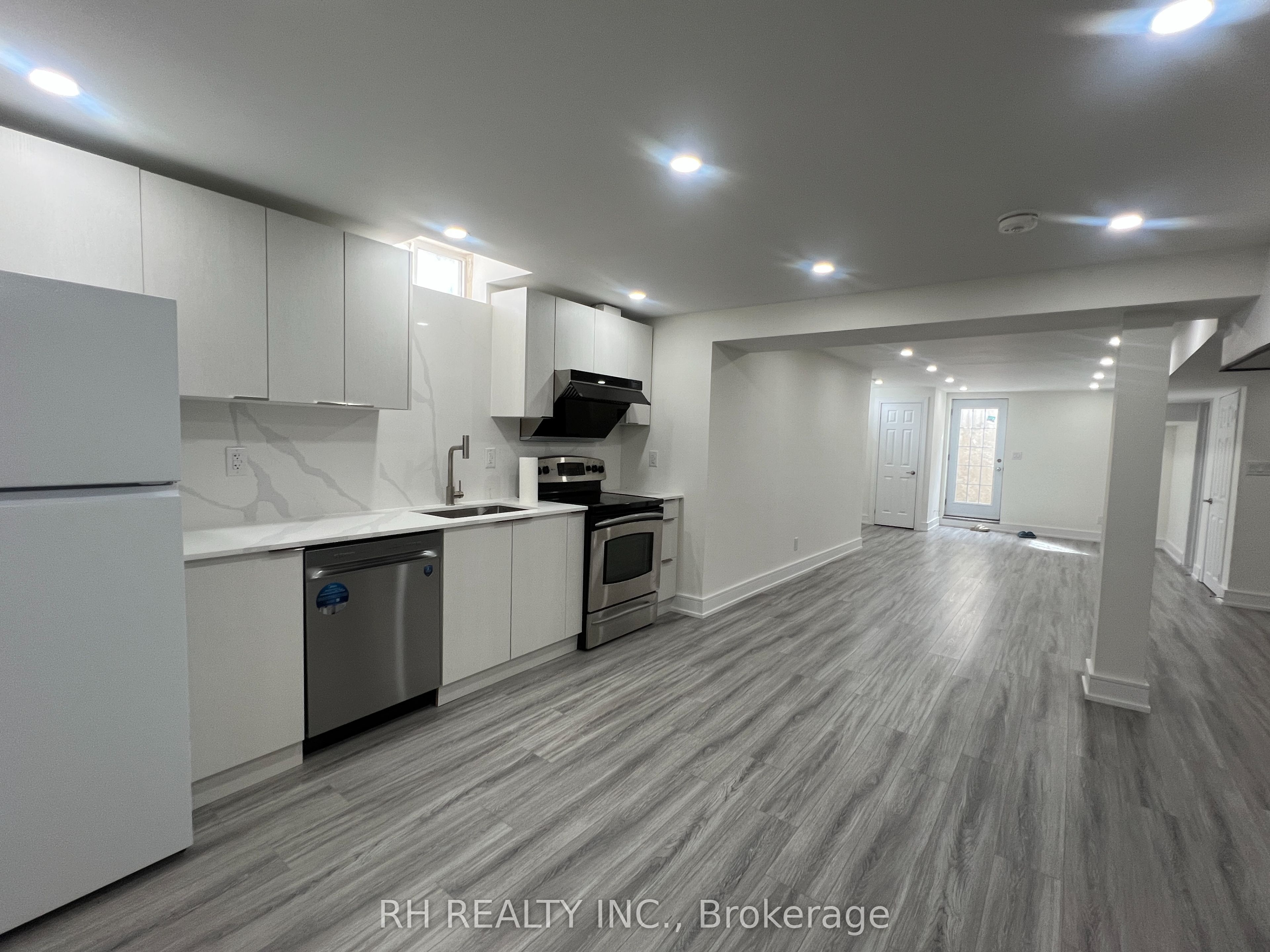 17 Glenbrook Drive Basement, Markham, ON L6C 2W7 photo 3