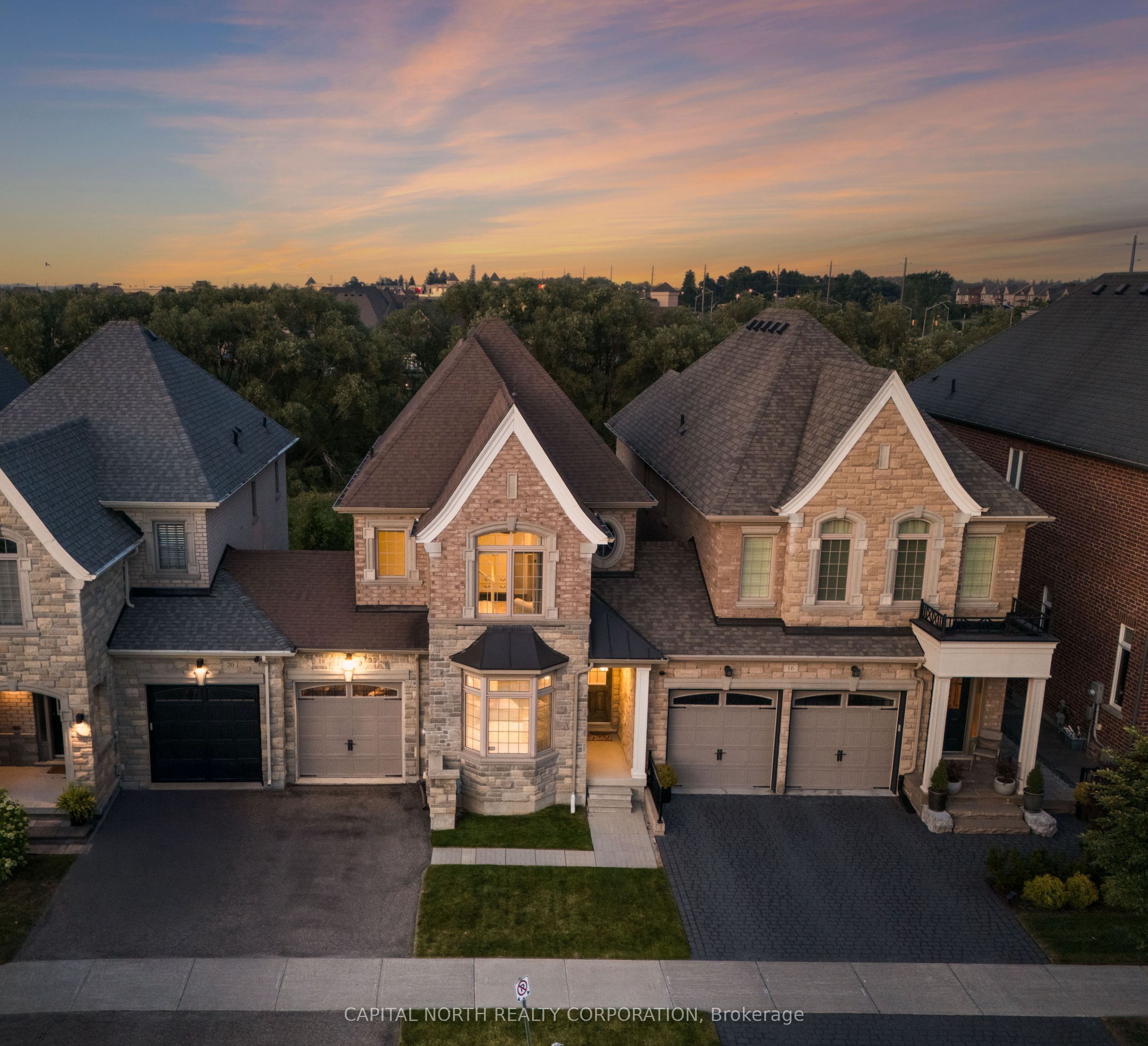 18 Alex Campbell Crescent, King, ON L7B 0C2