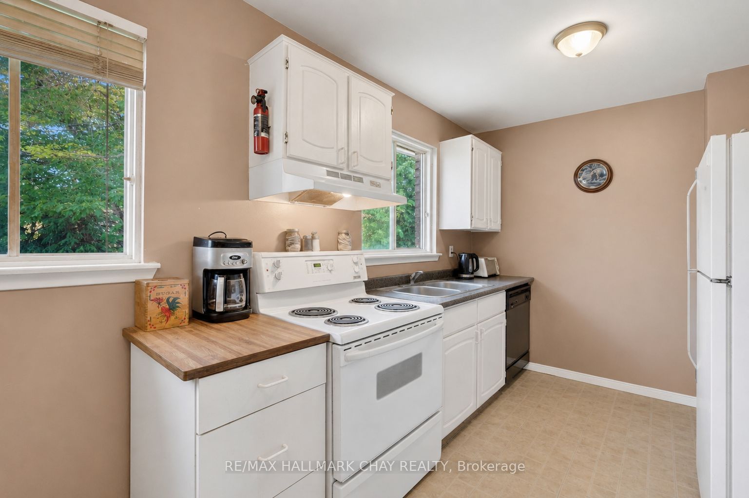 28 Britannia Avenue, Bradford West Gwillimbury, ON L3Z 1A1 photo 4