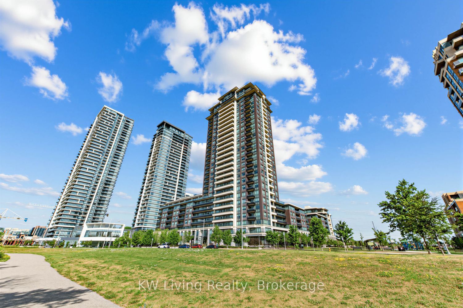 15 Water Walk Drive 711, Markham, ON L6G 0G2 photo 2