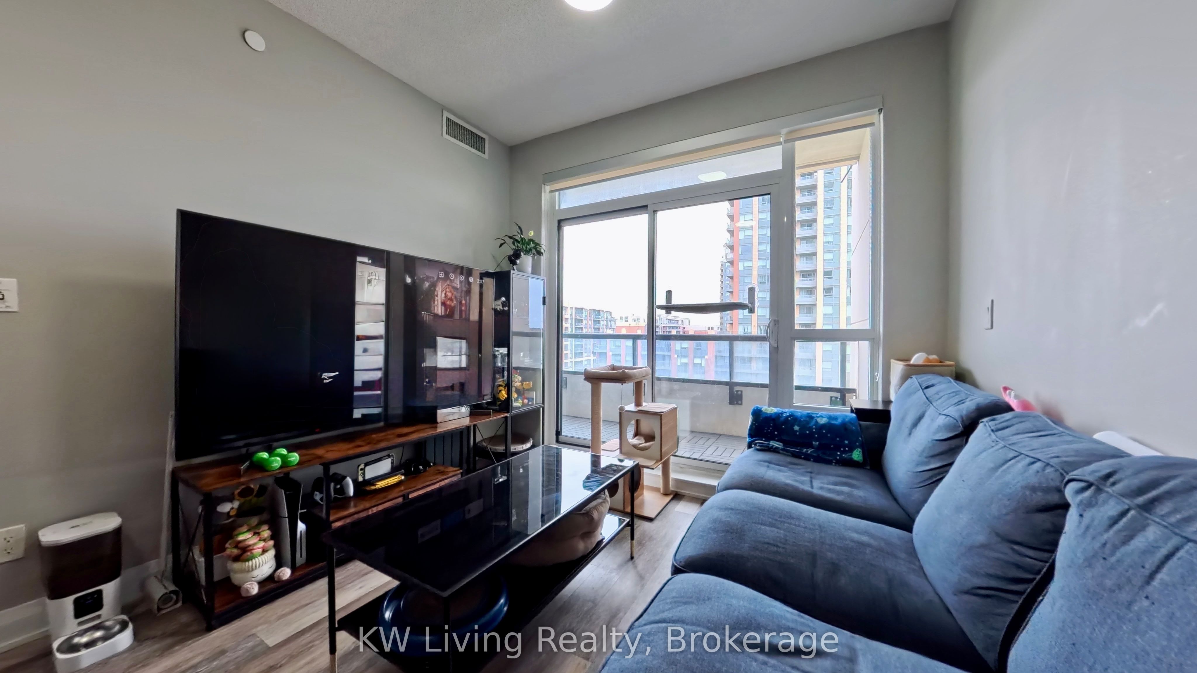 15 Water Walk Drive 711, Markham, ON L6G 0G2 photo 5
