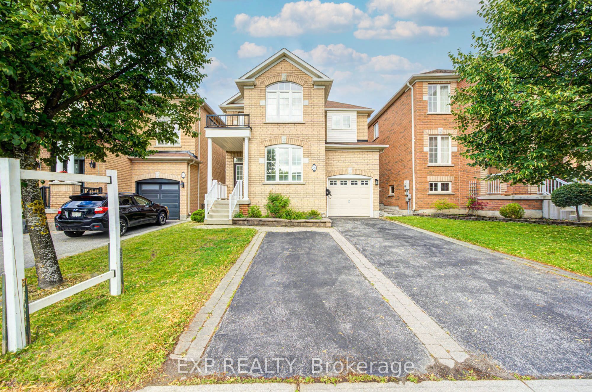 76 Ford Wilson Boulevard, Newmarket, ON L3X 3G1 photo 2